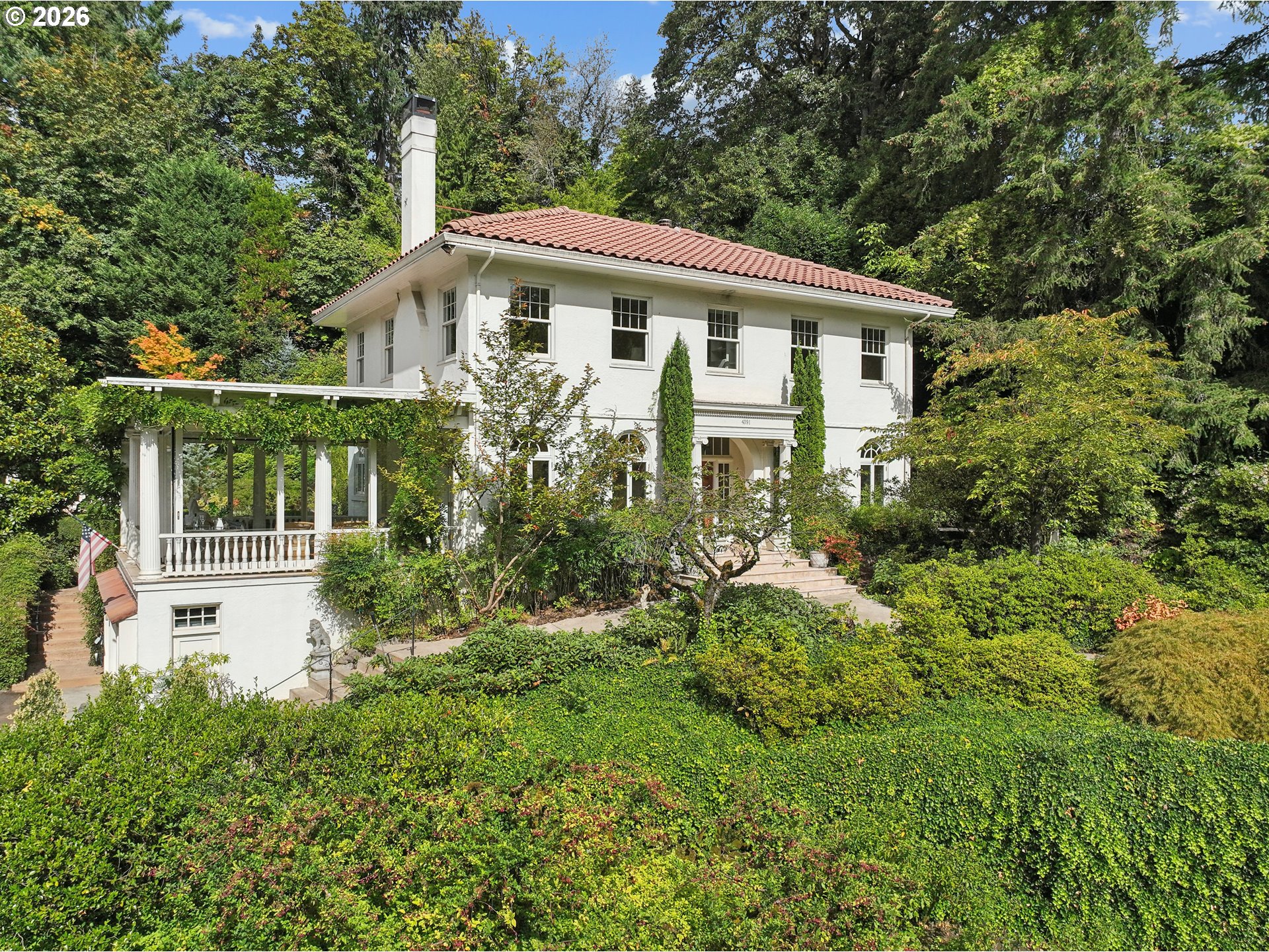 4391 SW Terwilliger Blvd — photo
