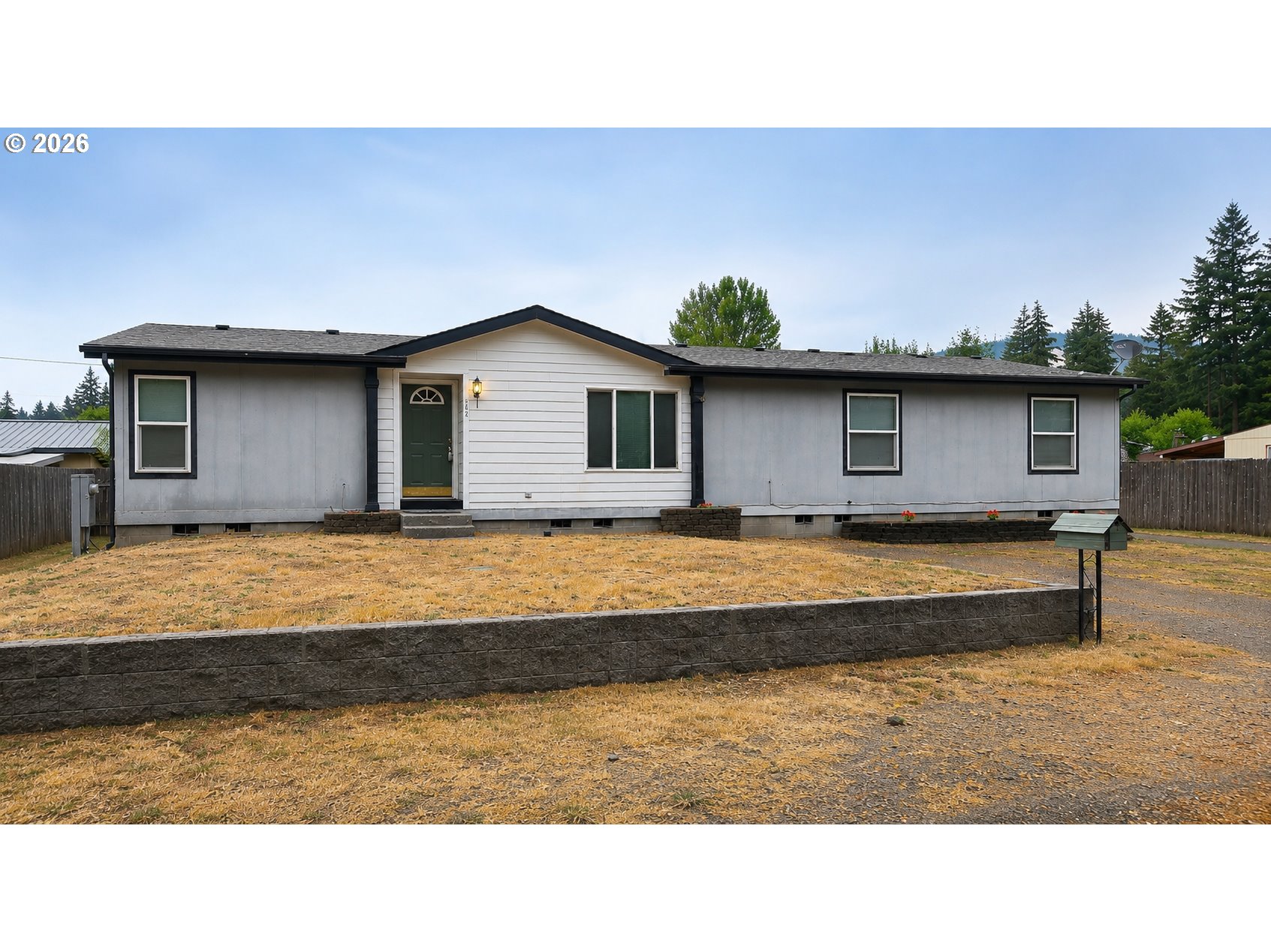 242 Dillingham Loop — photo