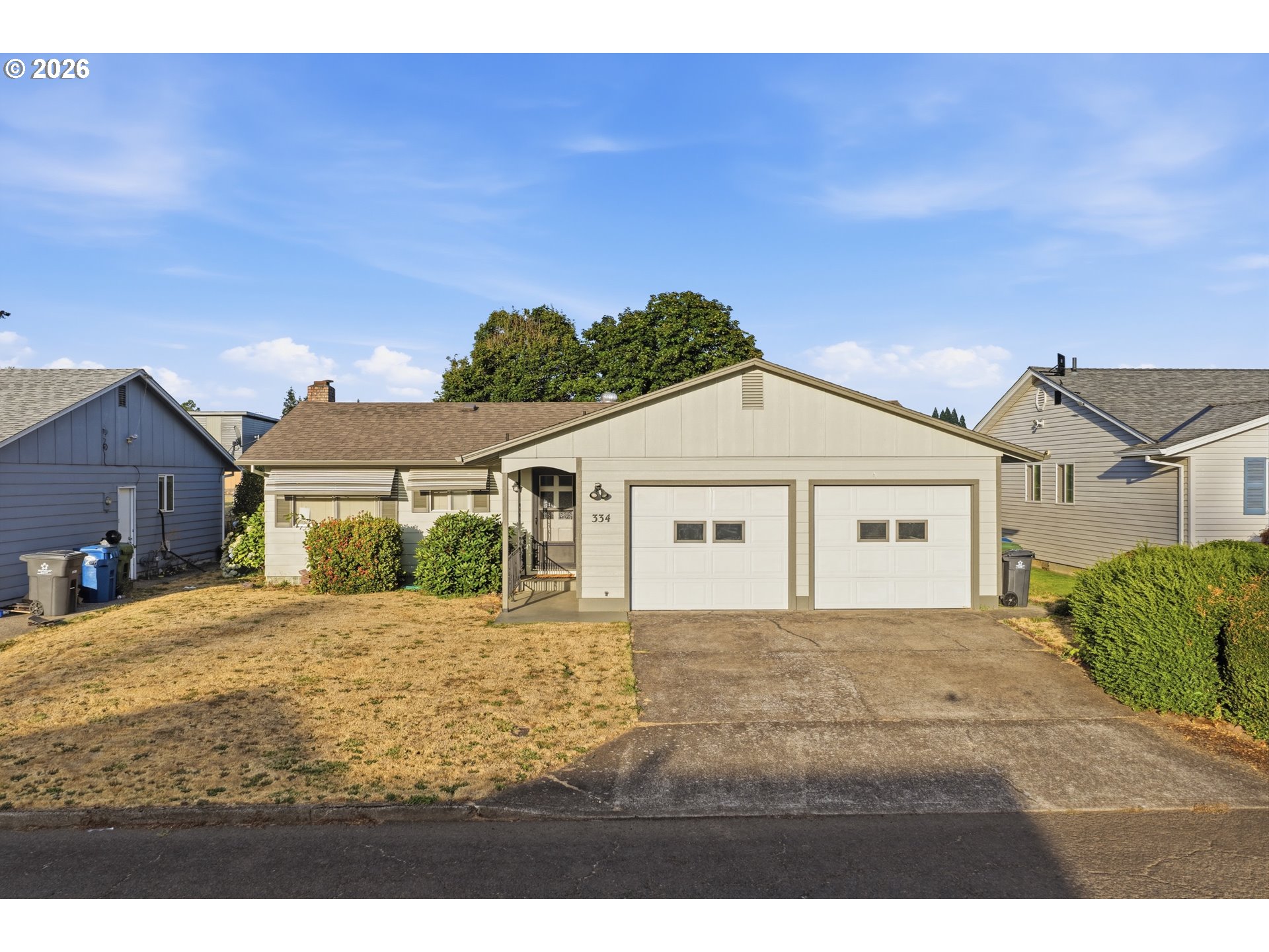 334 S Cascade Dr — photo