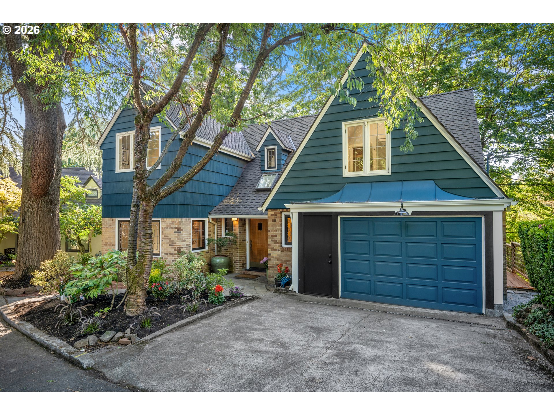 3148 SW Fairview Blvd — photo