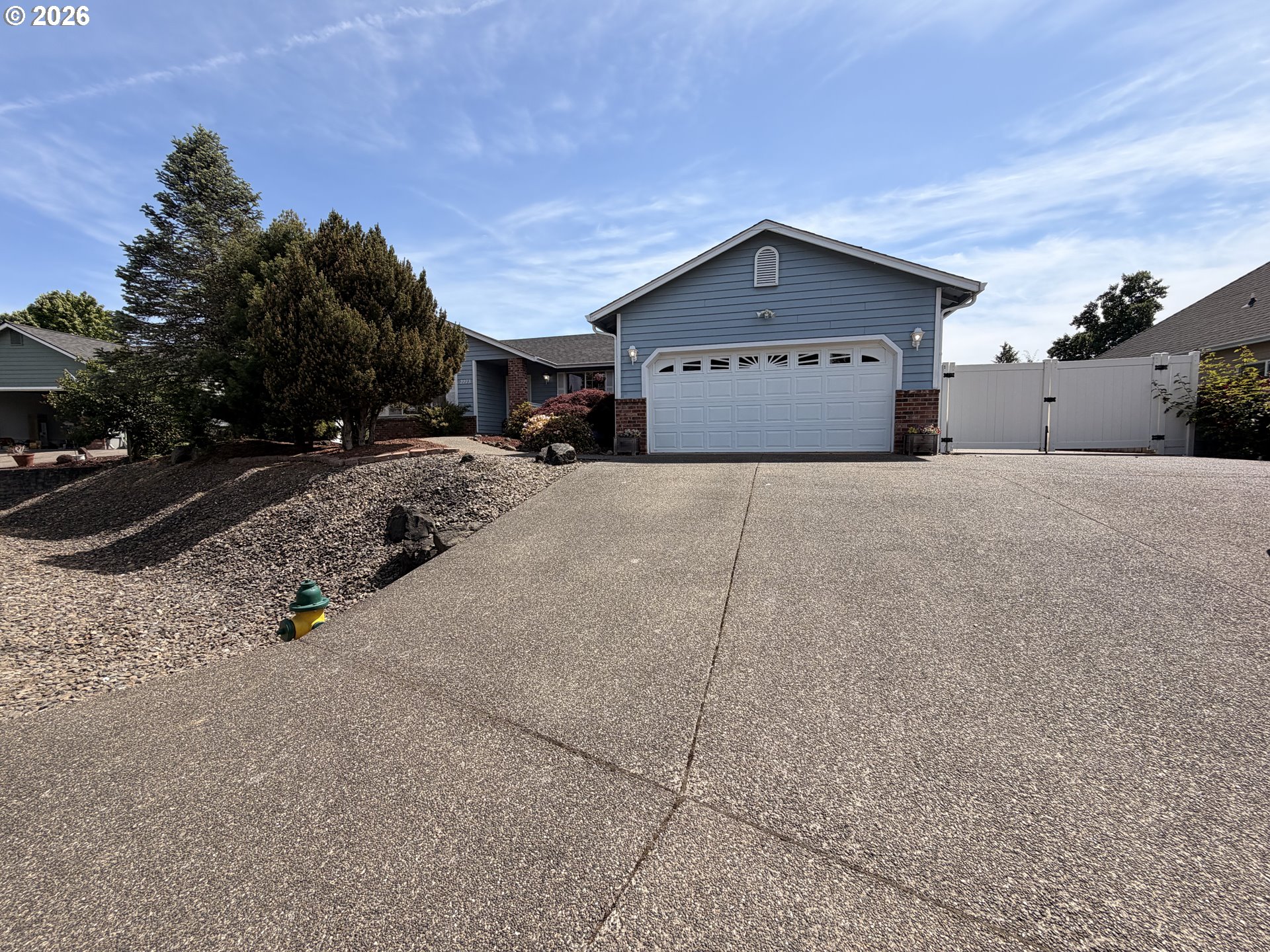 2273 Eagle Loop — photo