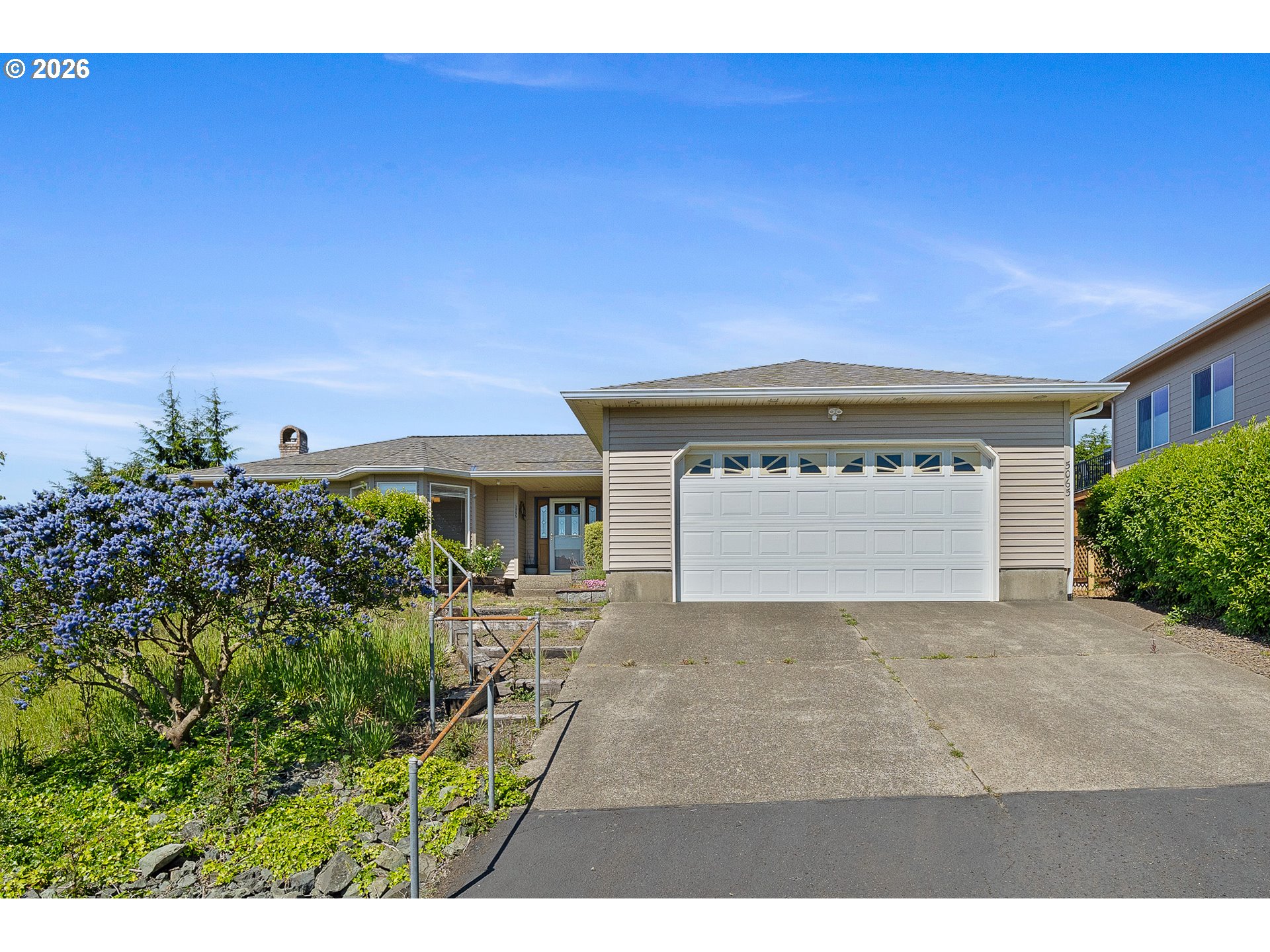 5065 S Ridge Dr — photo