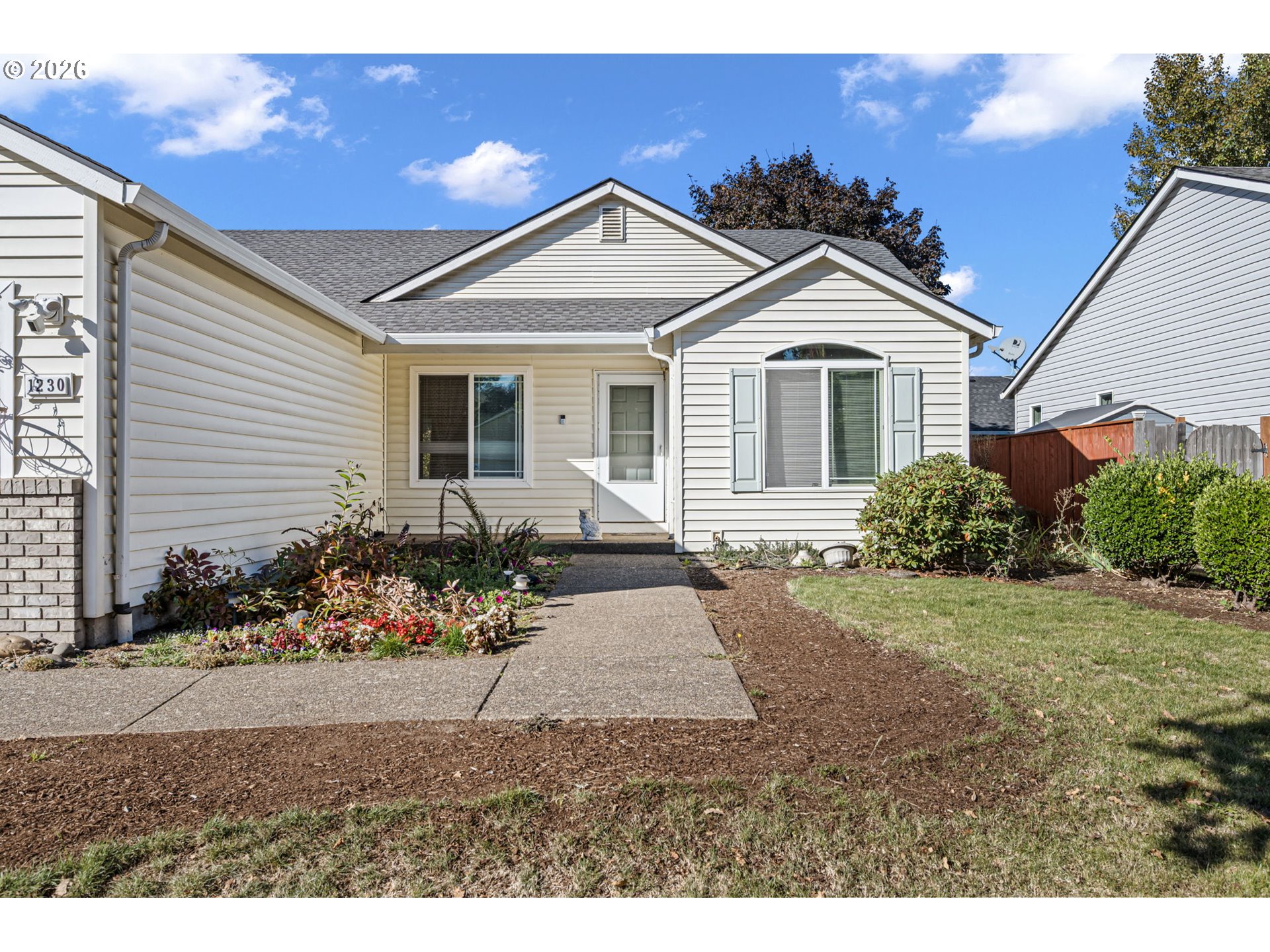 1230 Rupp St, Eugene, OR 97402 — photo 2