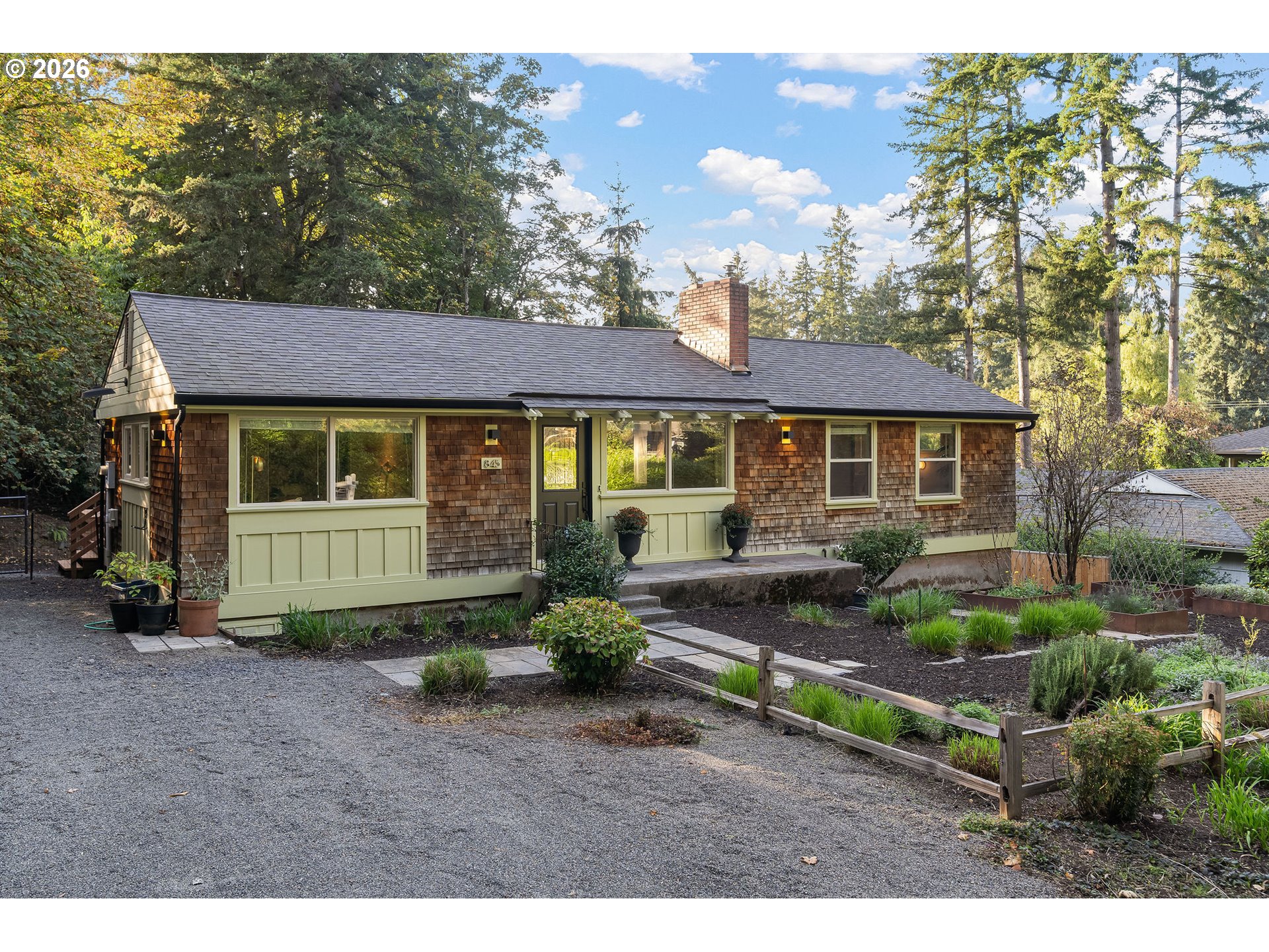 845 Palisades Terrace Dr — photo