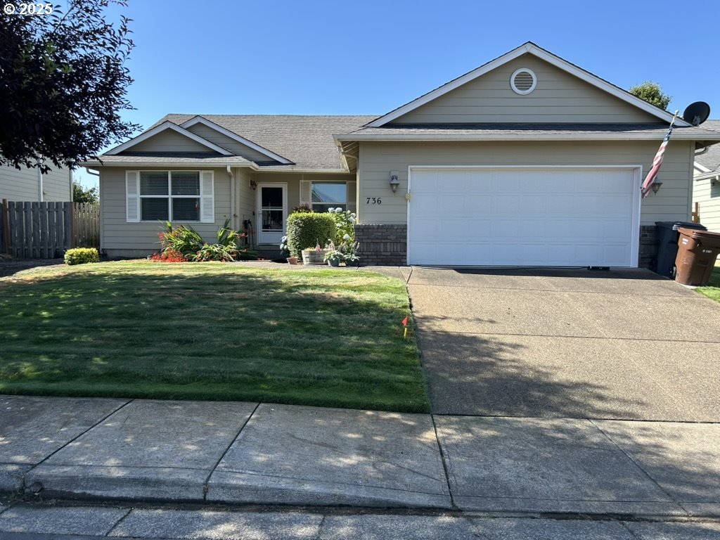 736 Kelsey Loop — photo