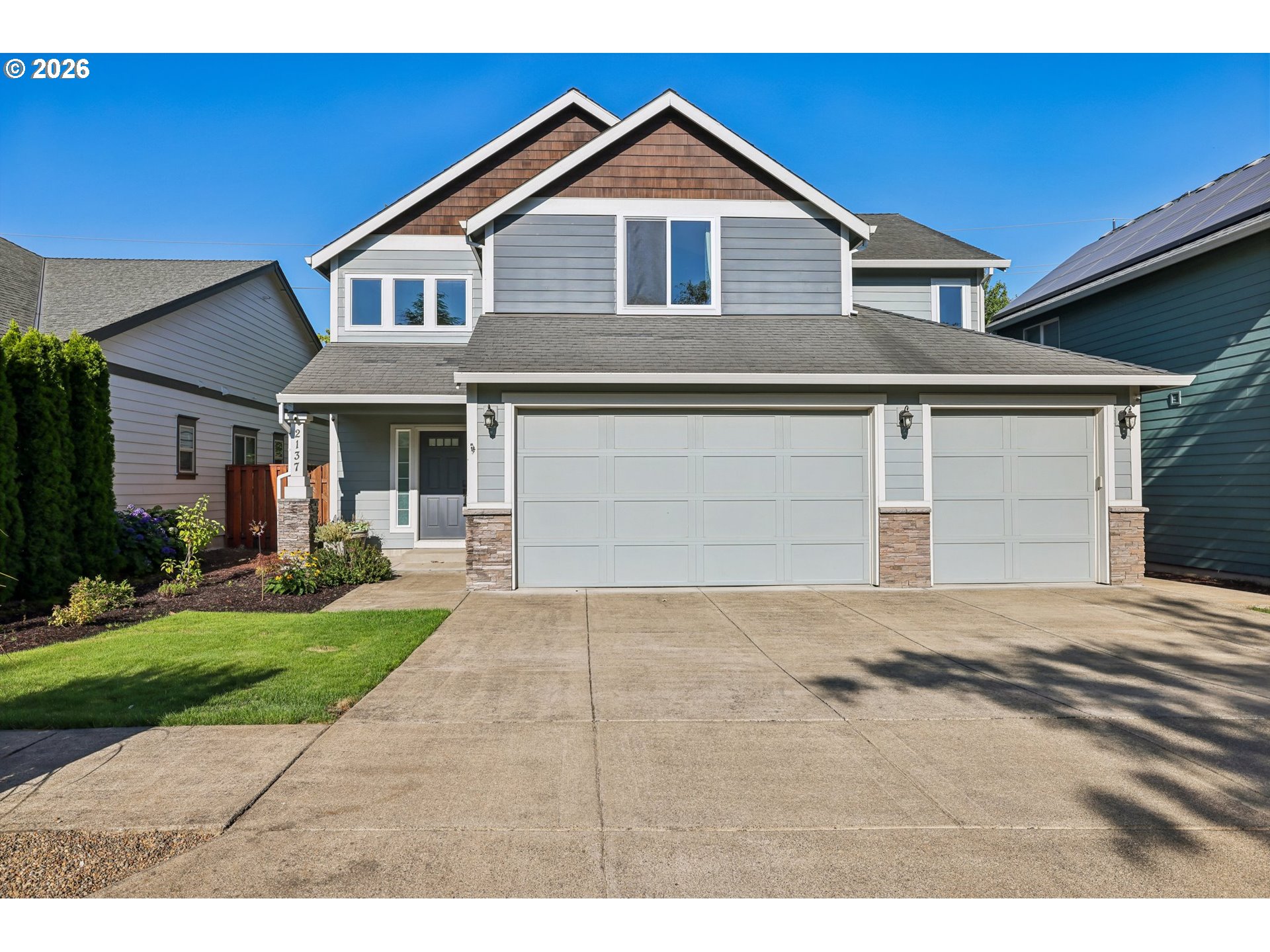 2137 N Legacy Dr — photo