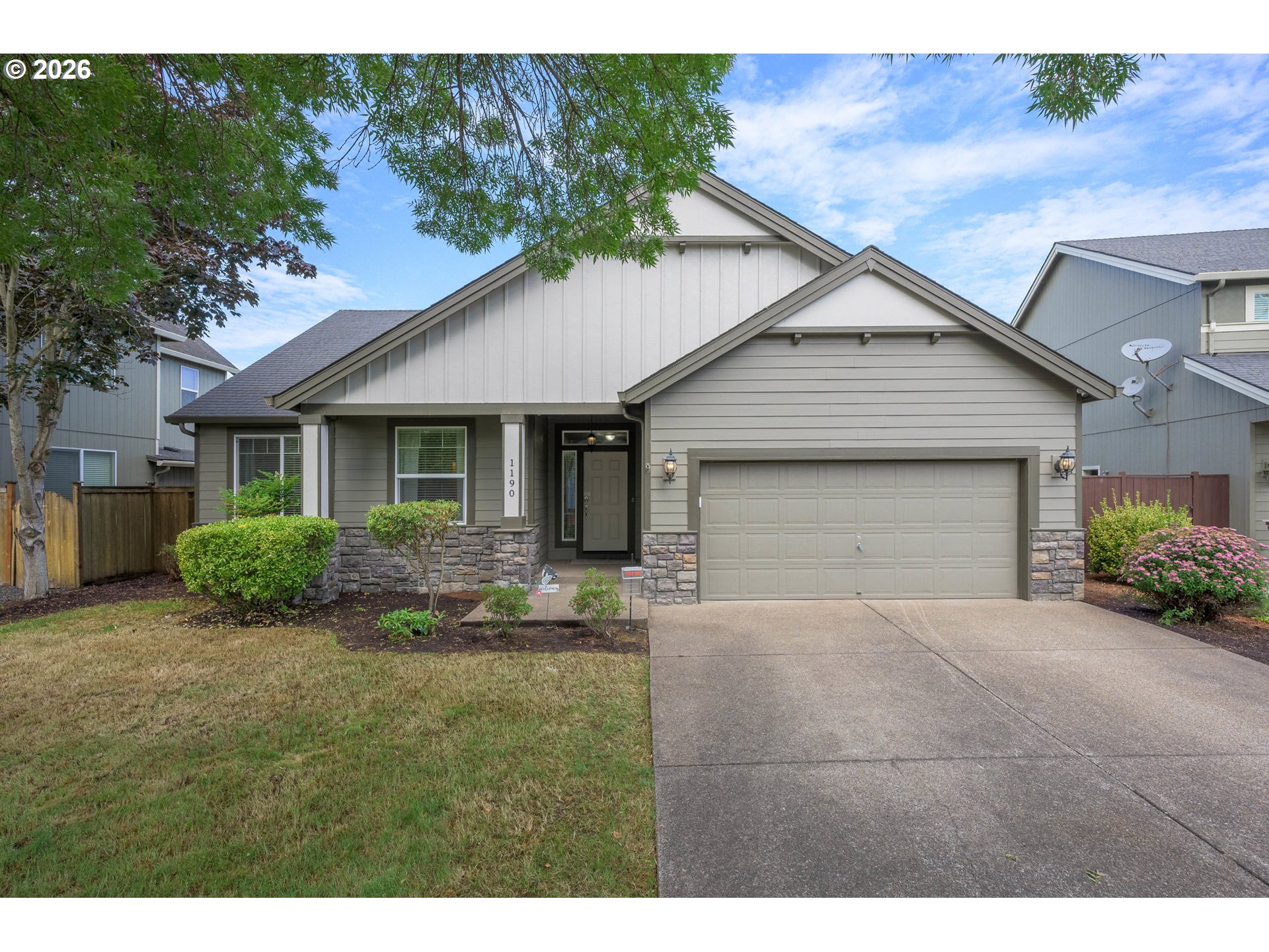 1190 Peascod Dr — photo