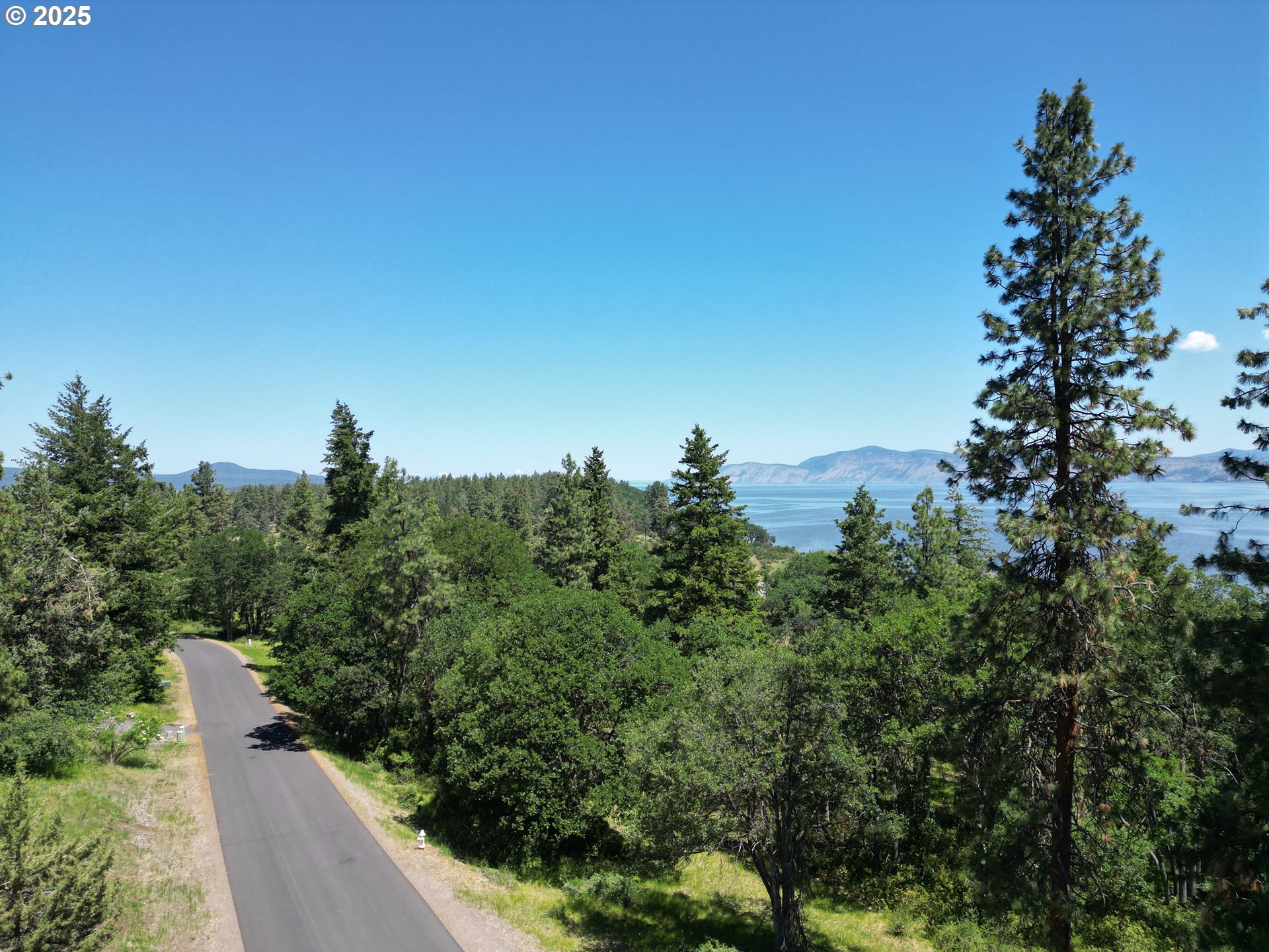 Coopers Hawk Rd, KlamathFalls, OR 97601