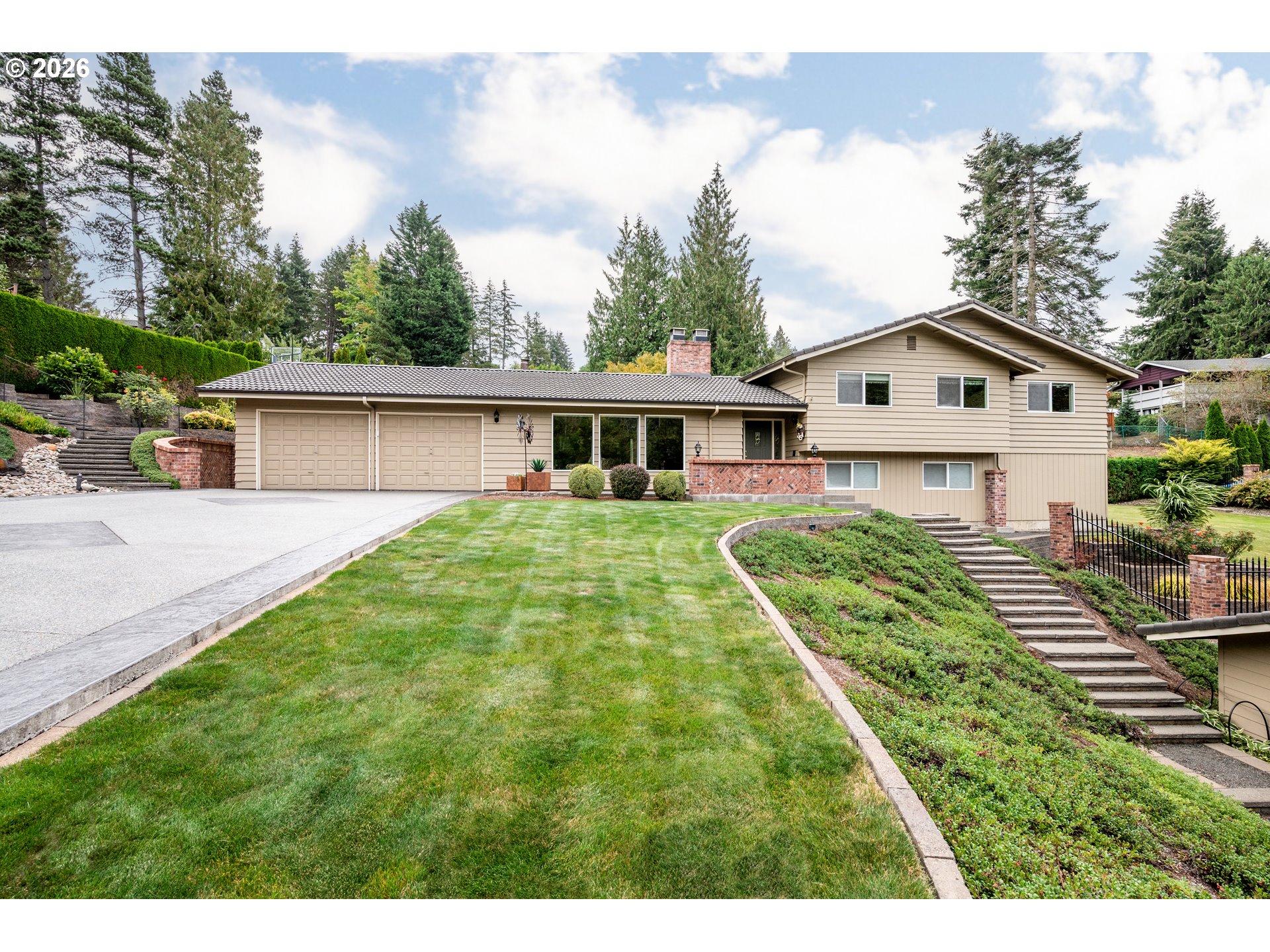 2454 Archwood Dr — photo