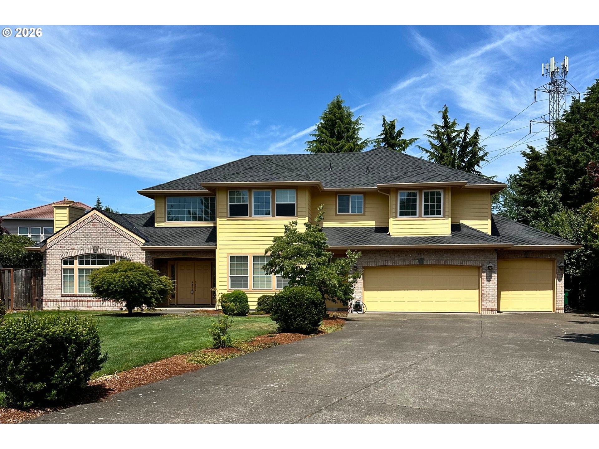 575 NW Blueridge Ct — photo