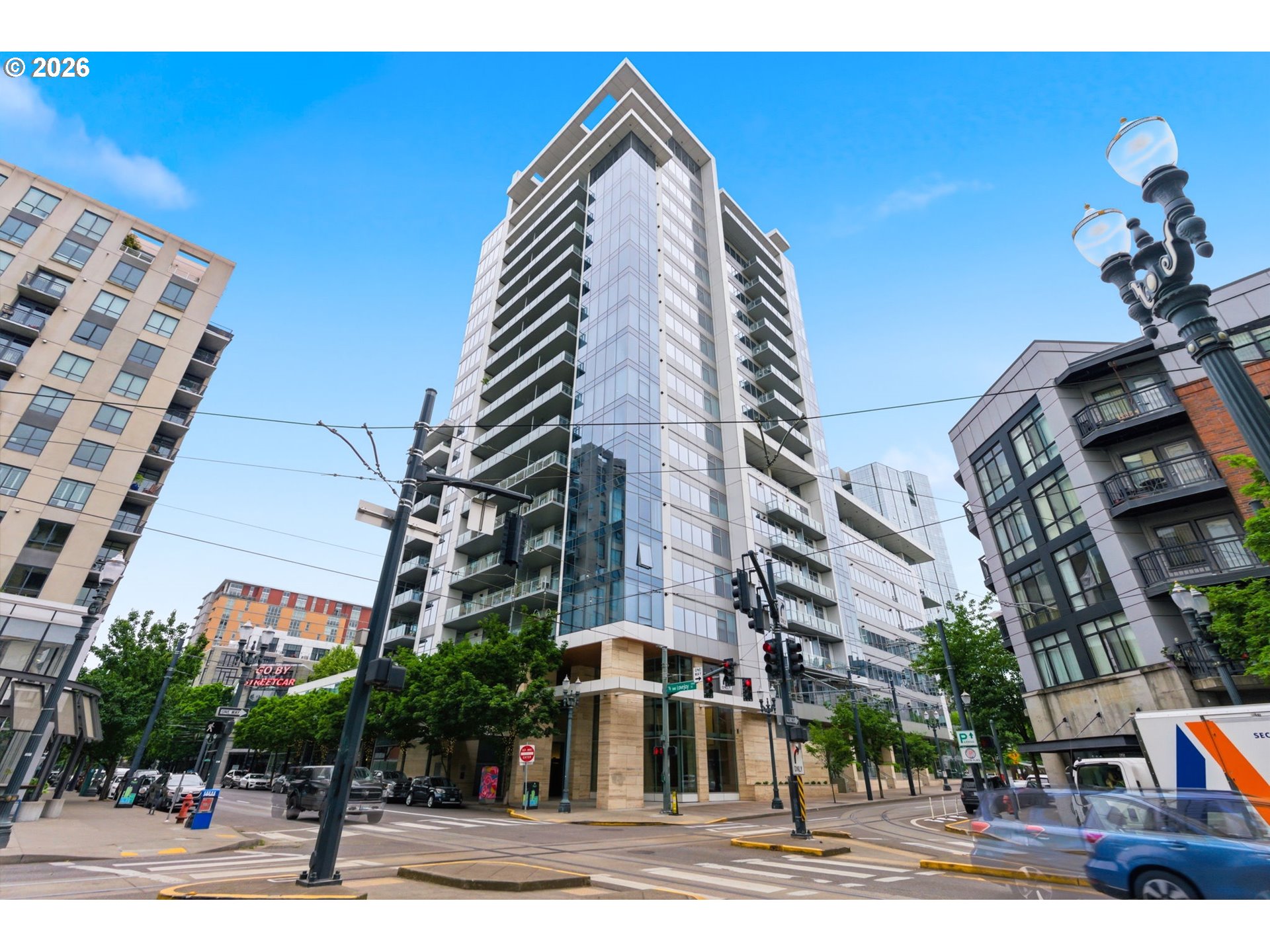 1001 NW Lovejoy St 213 — photo