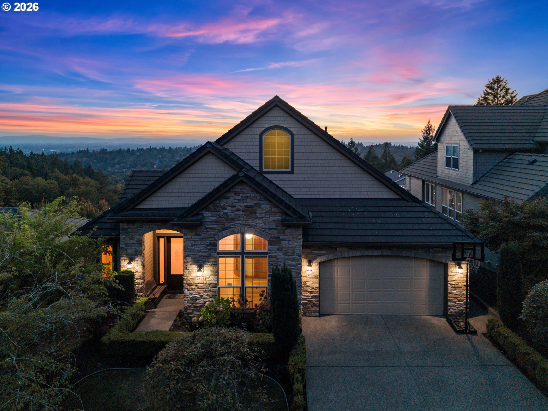 2633 NW Holloway Dr — photo