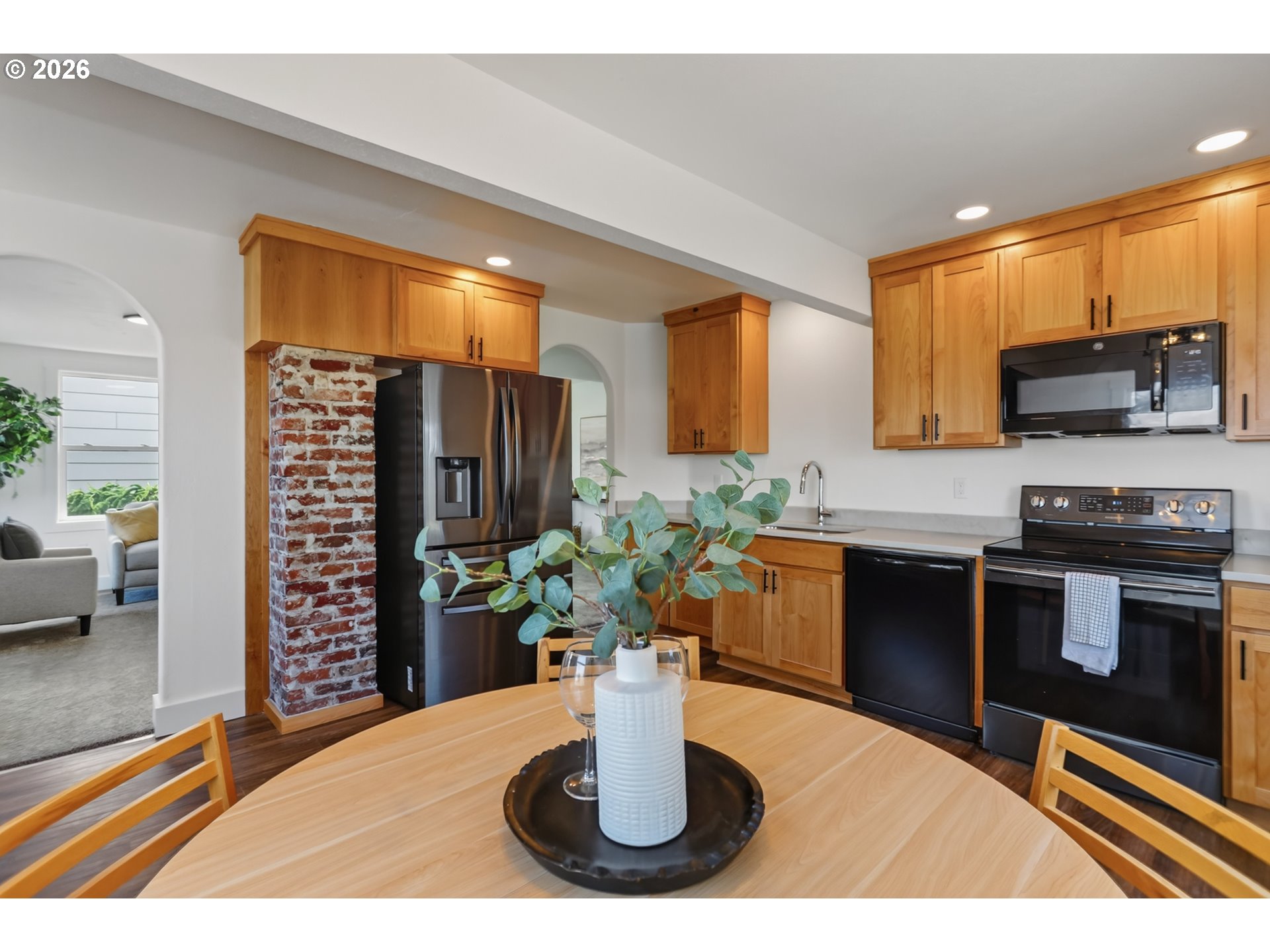720 E 15th St, TheDalles, OR 97058 — photo 2