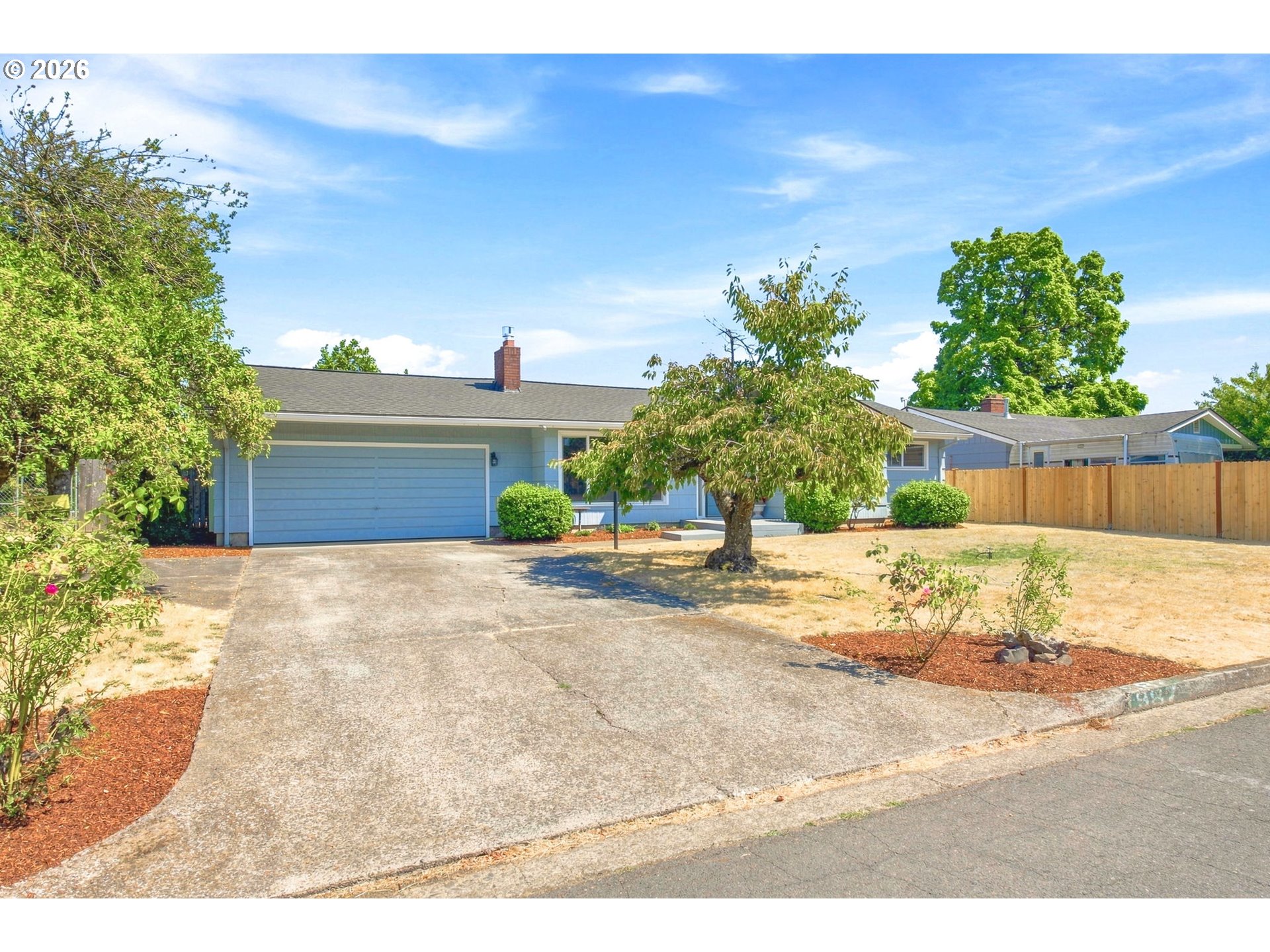987 Baxter St, Eugene, OR 97402 — photo 2