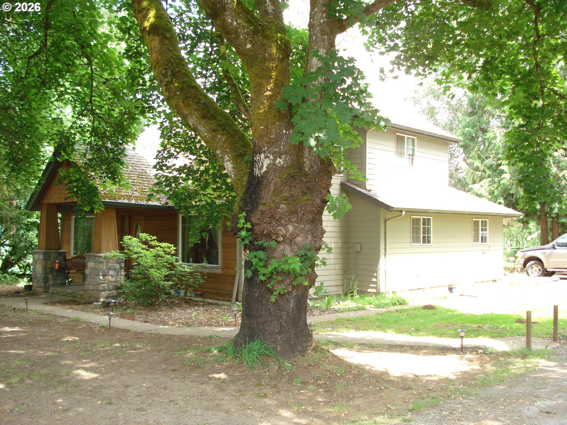 2417 SE Grace Ave — photo