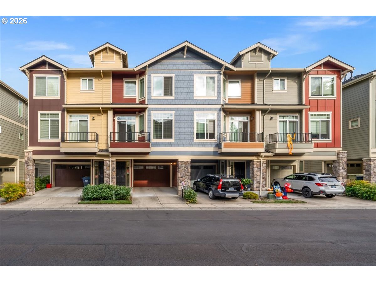 428 NE Patricia Ann Pl — photo