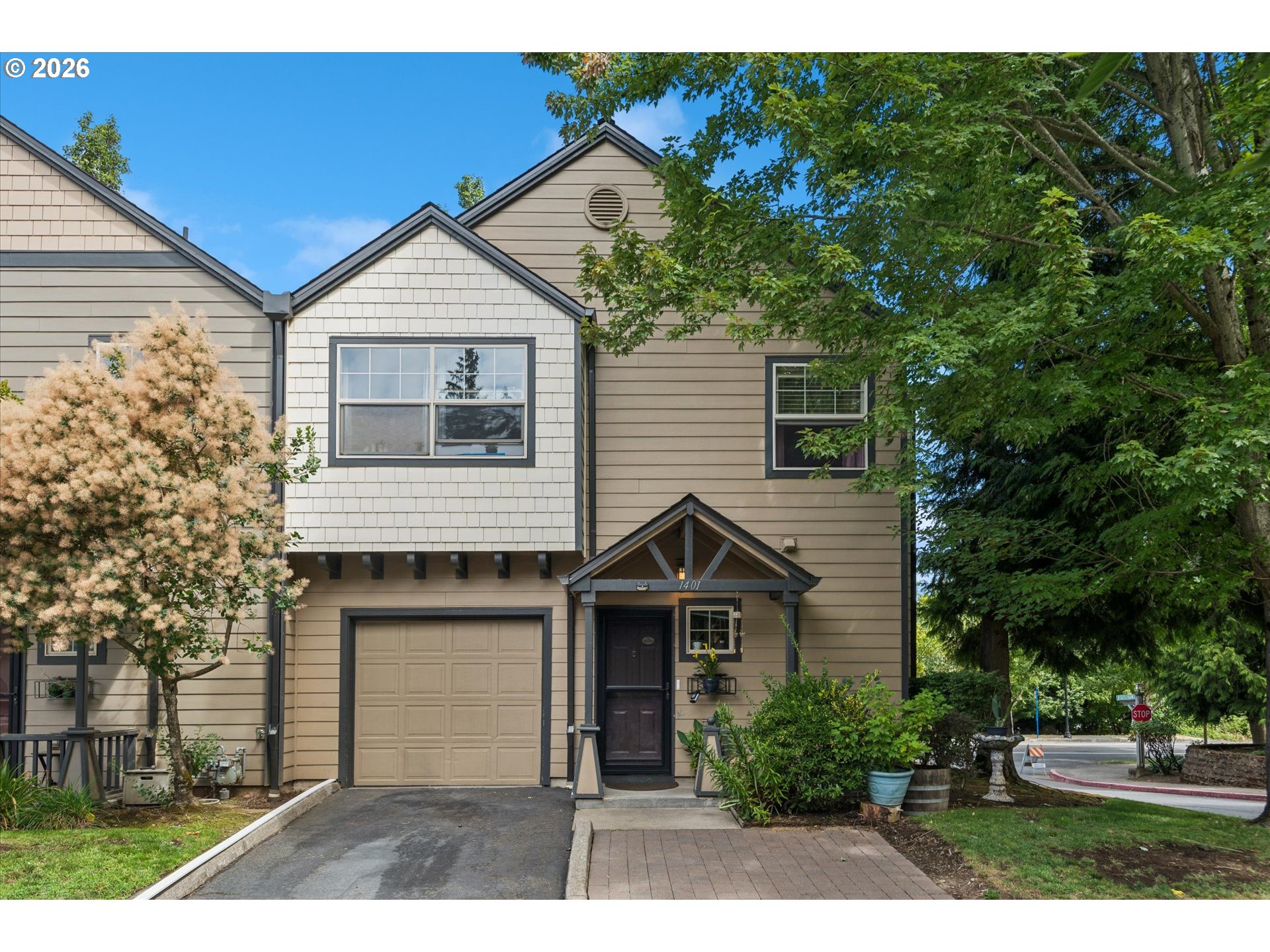 1401 SW Edgefield Meadows Ct — photo