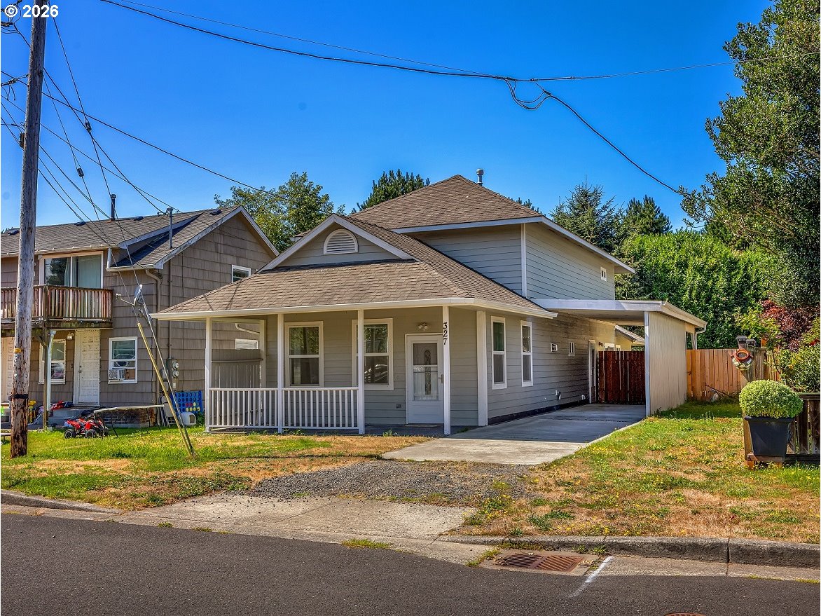 327 SW Main Ct — photo