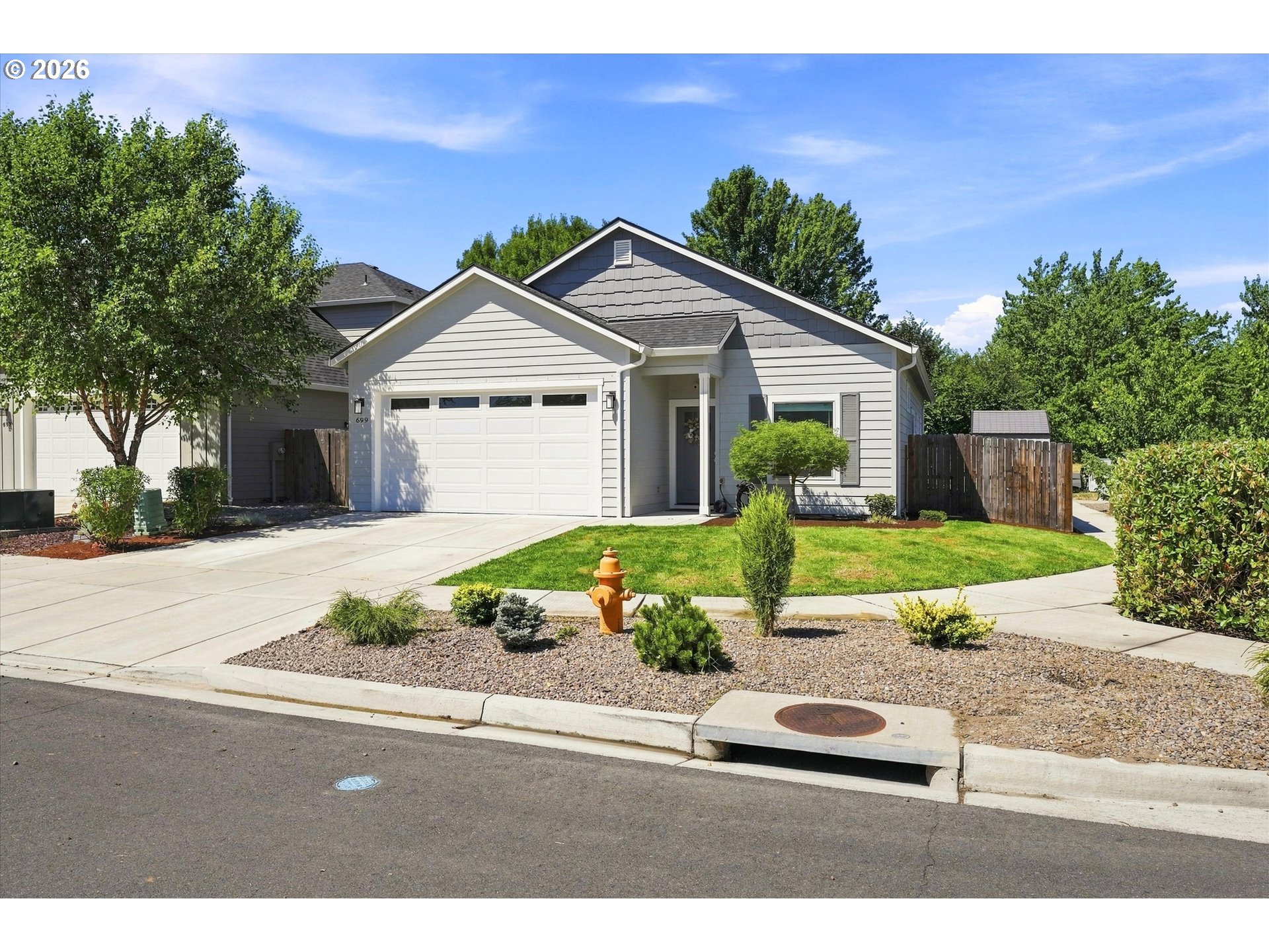 699 Kaitlin Ln — photo