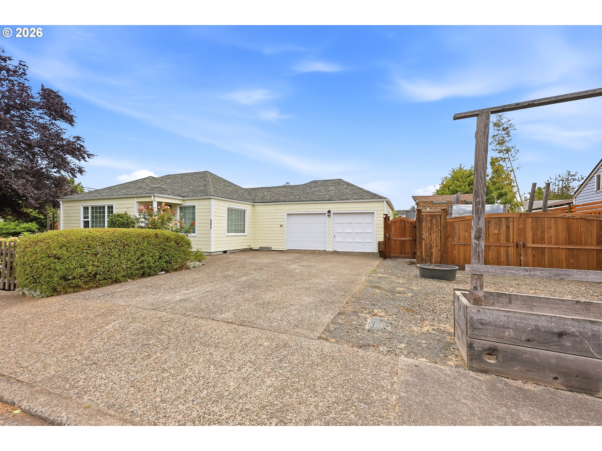 583 17th St, Springfield, OR 97477 — photo 3