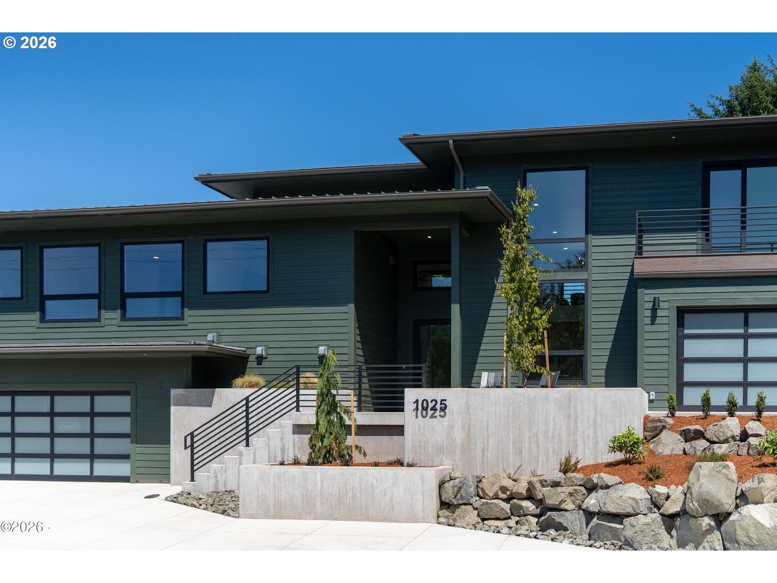1025 NE 7th Dr — photo