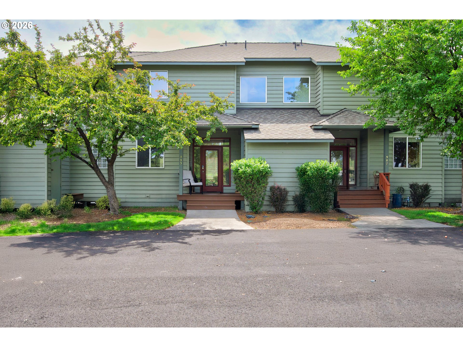 993 Golden Pheasant Dr — photo