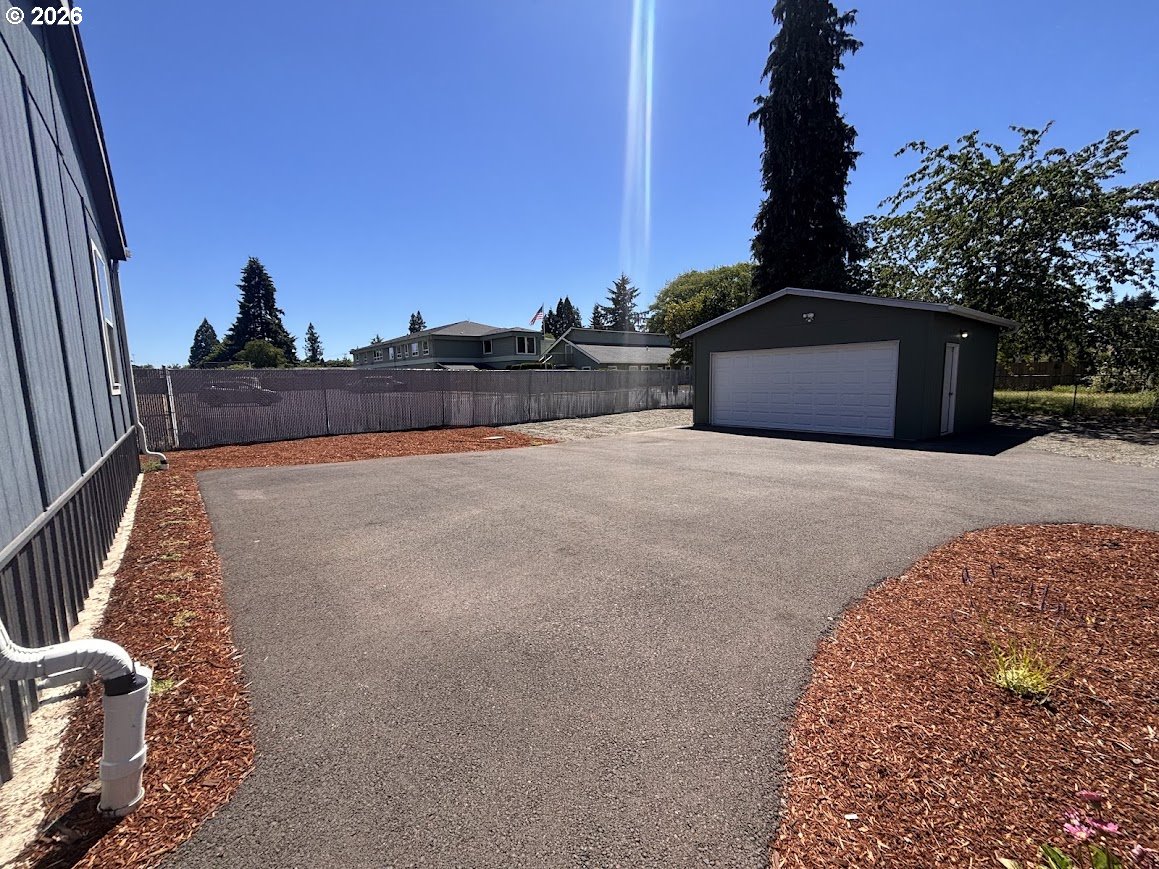 104 River Loop 1, Eugene, OR 97404 — photo 2