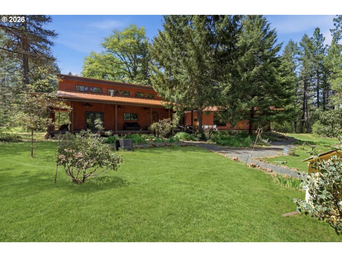 422 Onion Mountain Rd — photo