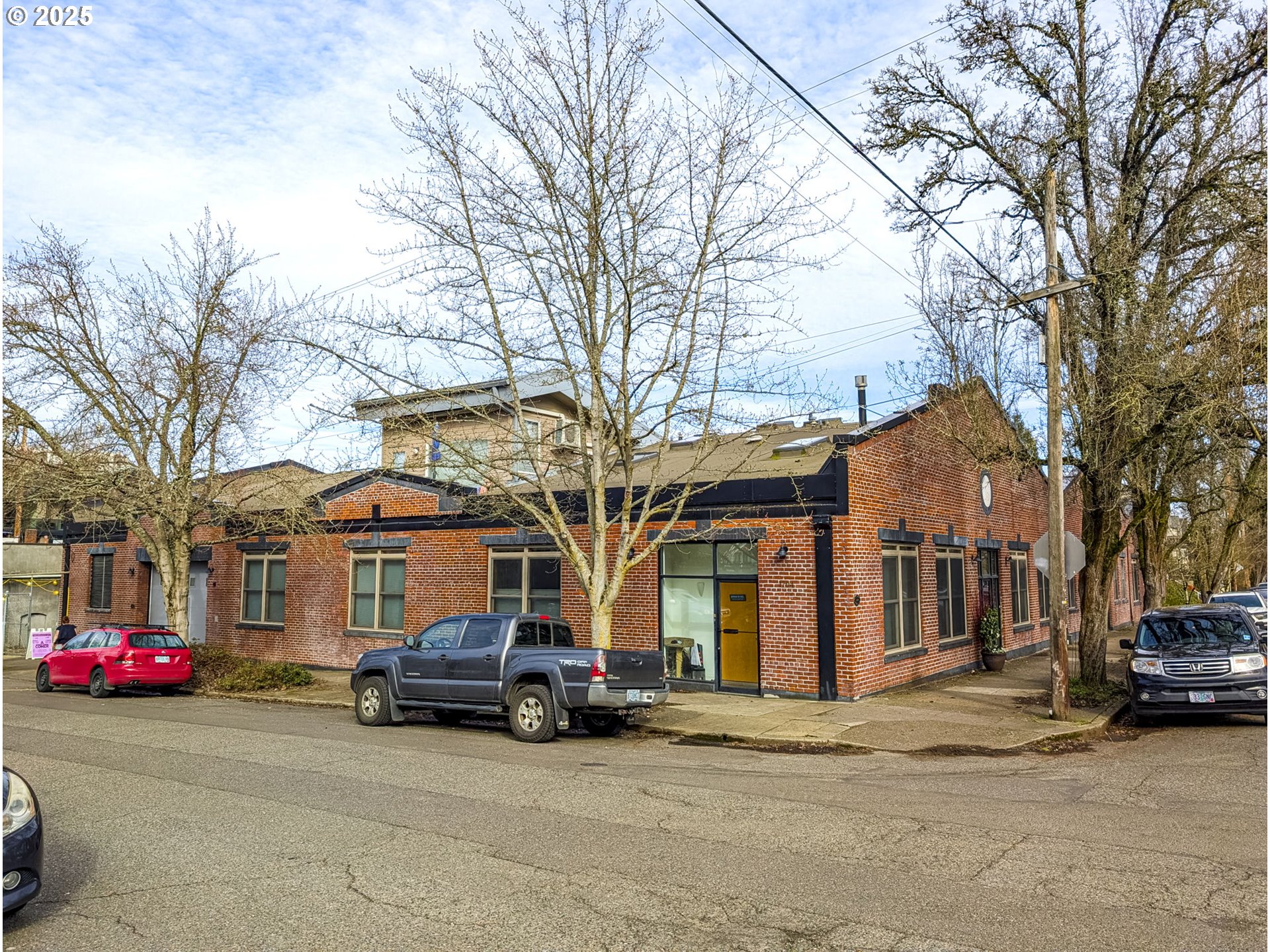2777 NW Savier St — photo