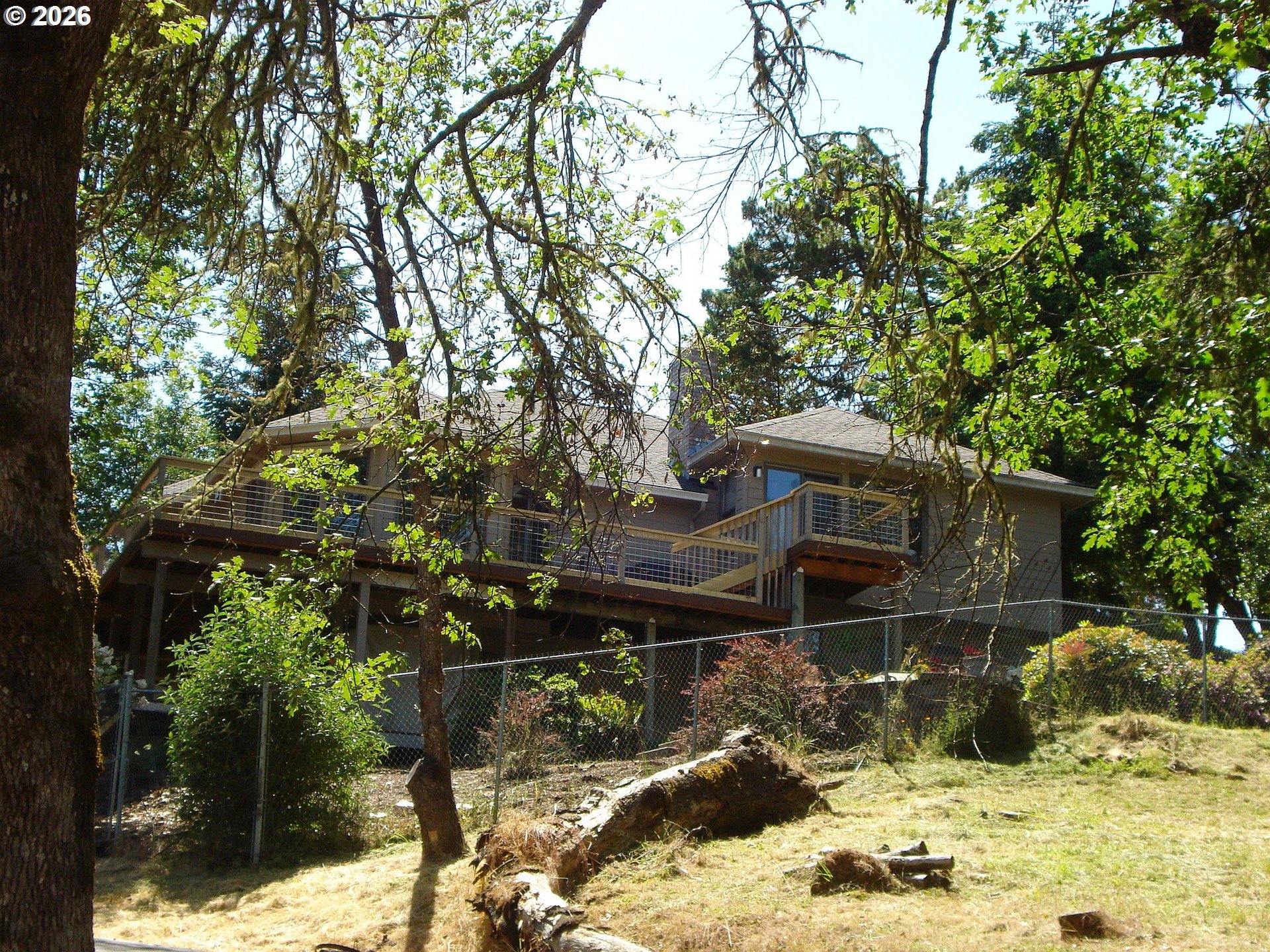 321 Arcadia Dr — photo