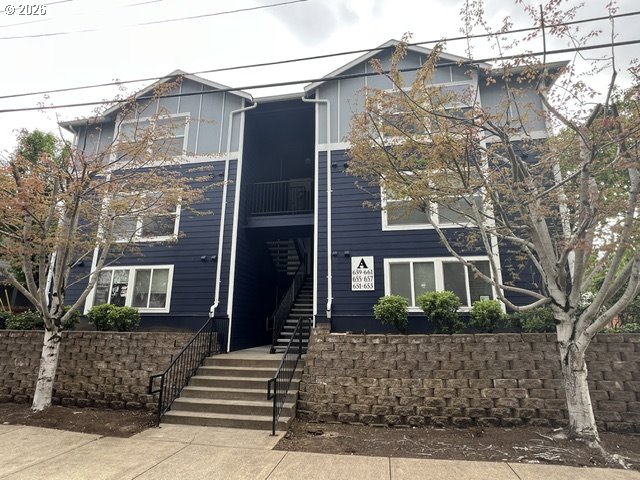 659 NE 162nd Ave 302 — photo
