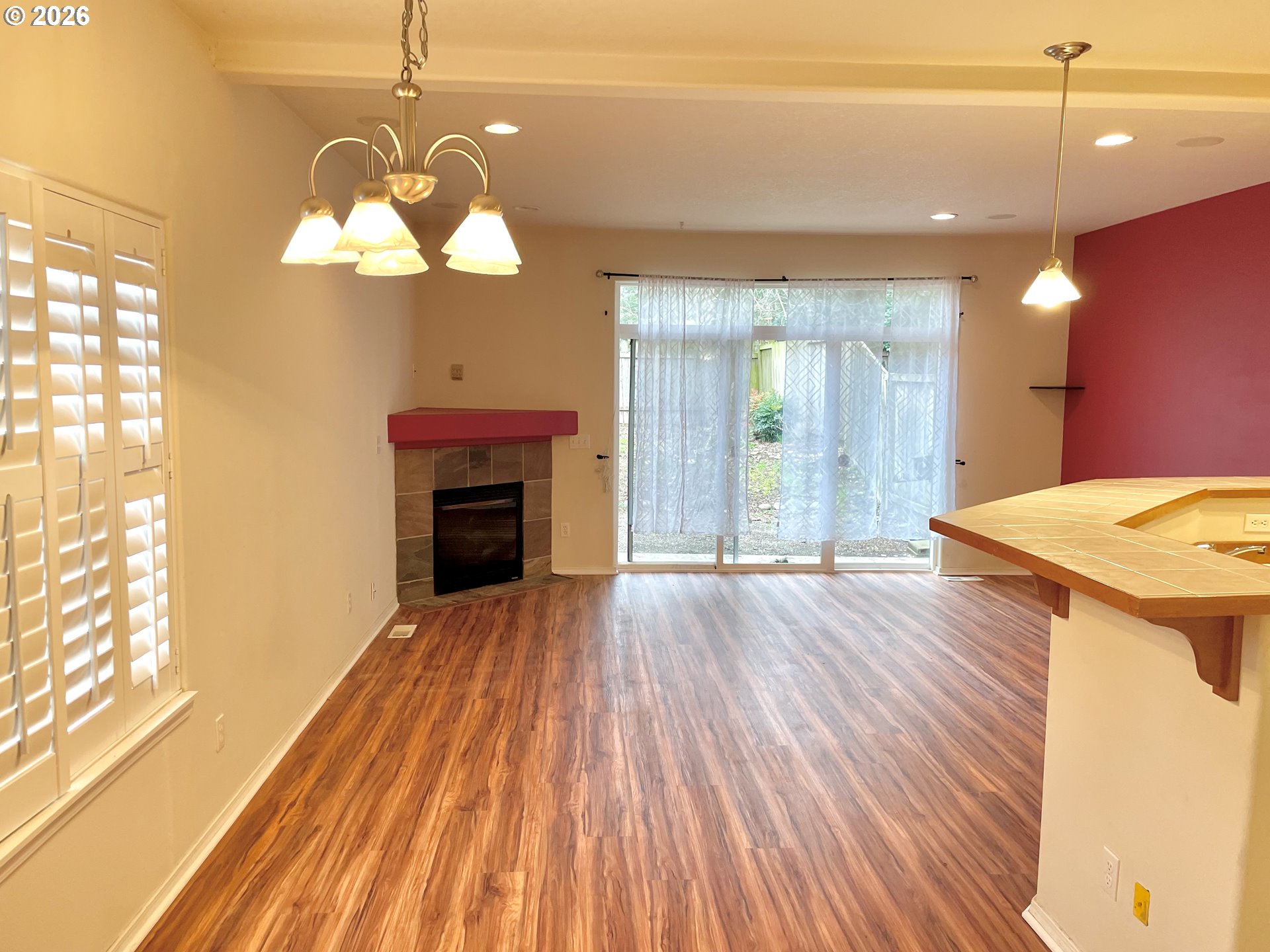 653 NW 1st St, Gresham, OR 97030 — photo 2