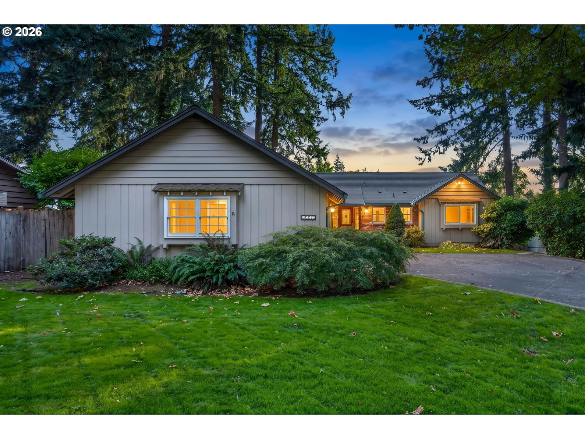 9609 SE Butte Ave — photo