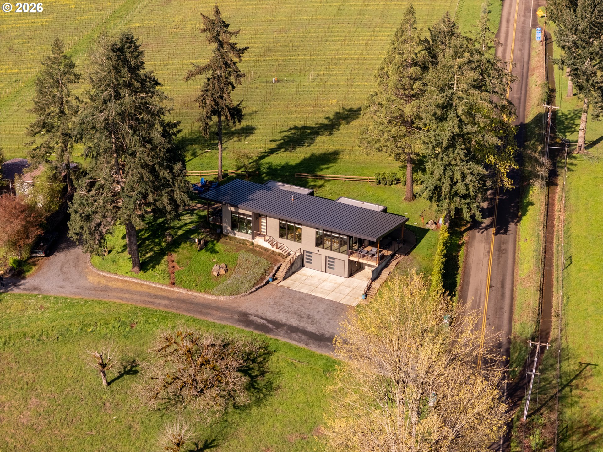 8331 NE Worden Hill Rd — photo