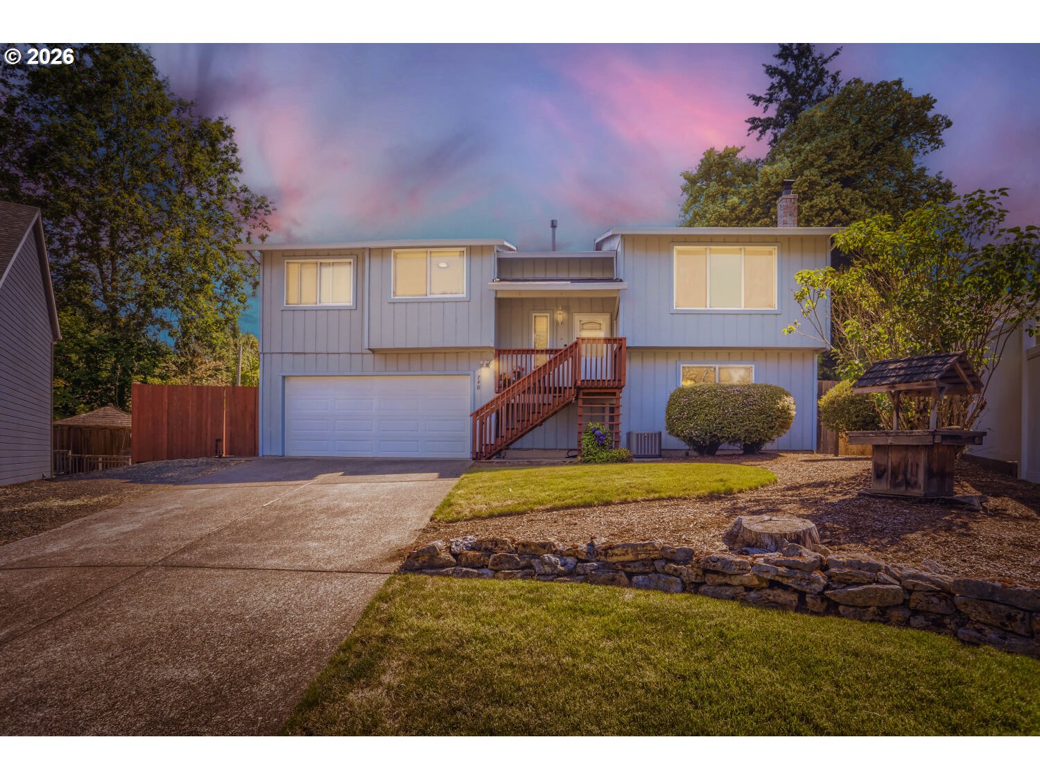 740 SE Camellia Ct — photo