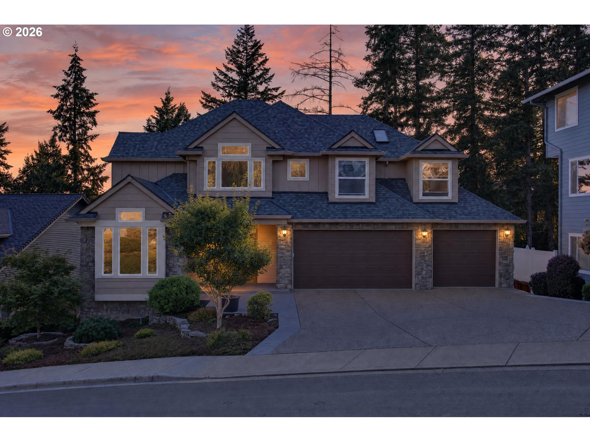 12574 SW Autumnview St — photo
