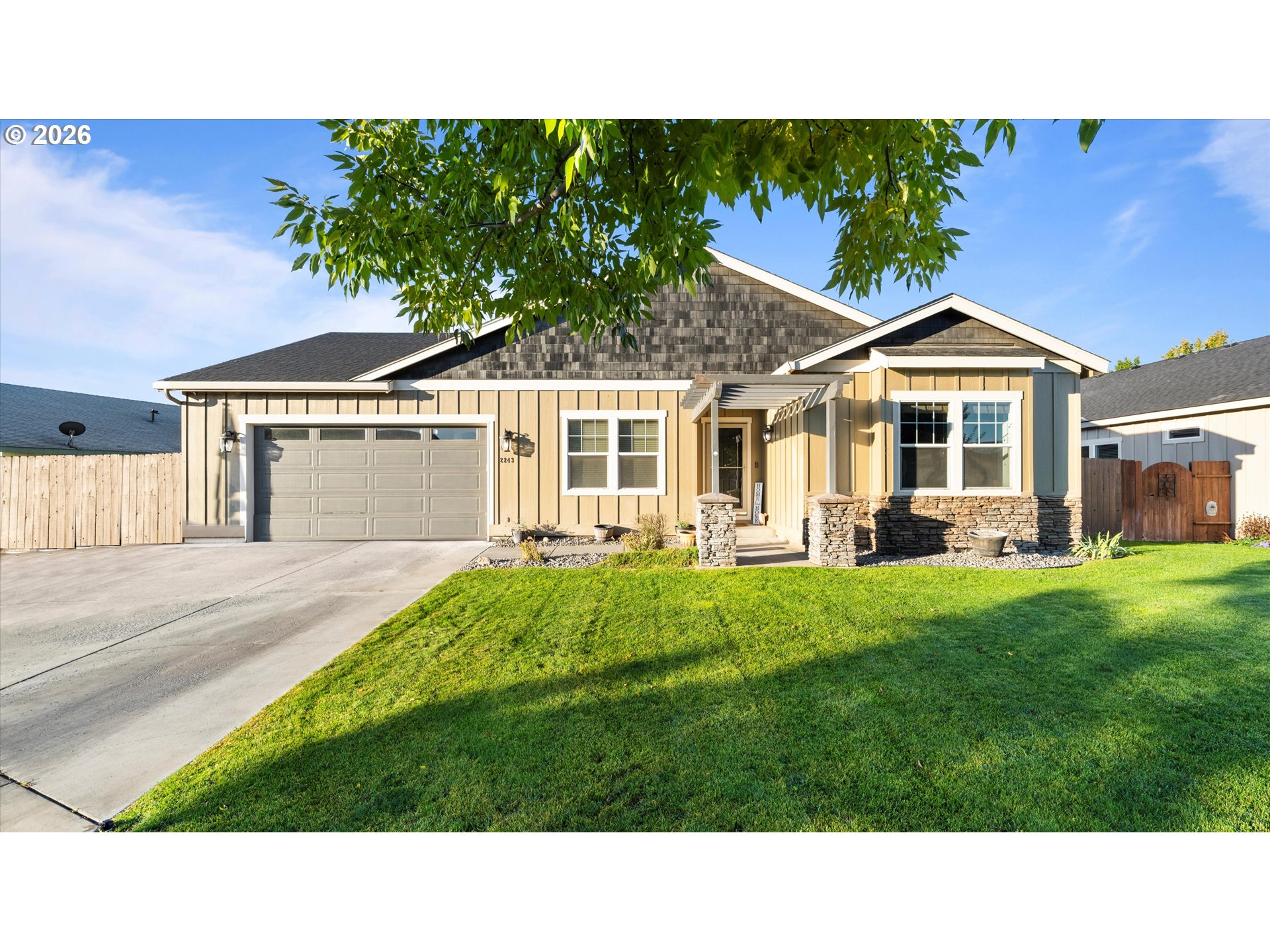 2243 NW Overlook Dr — photo