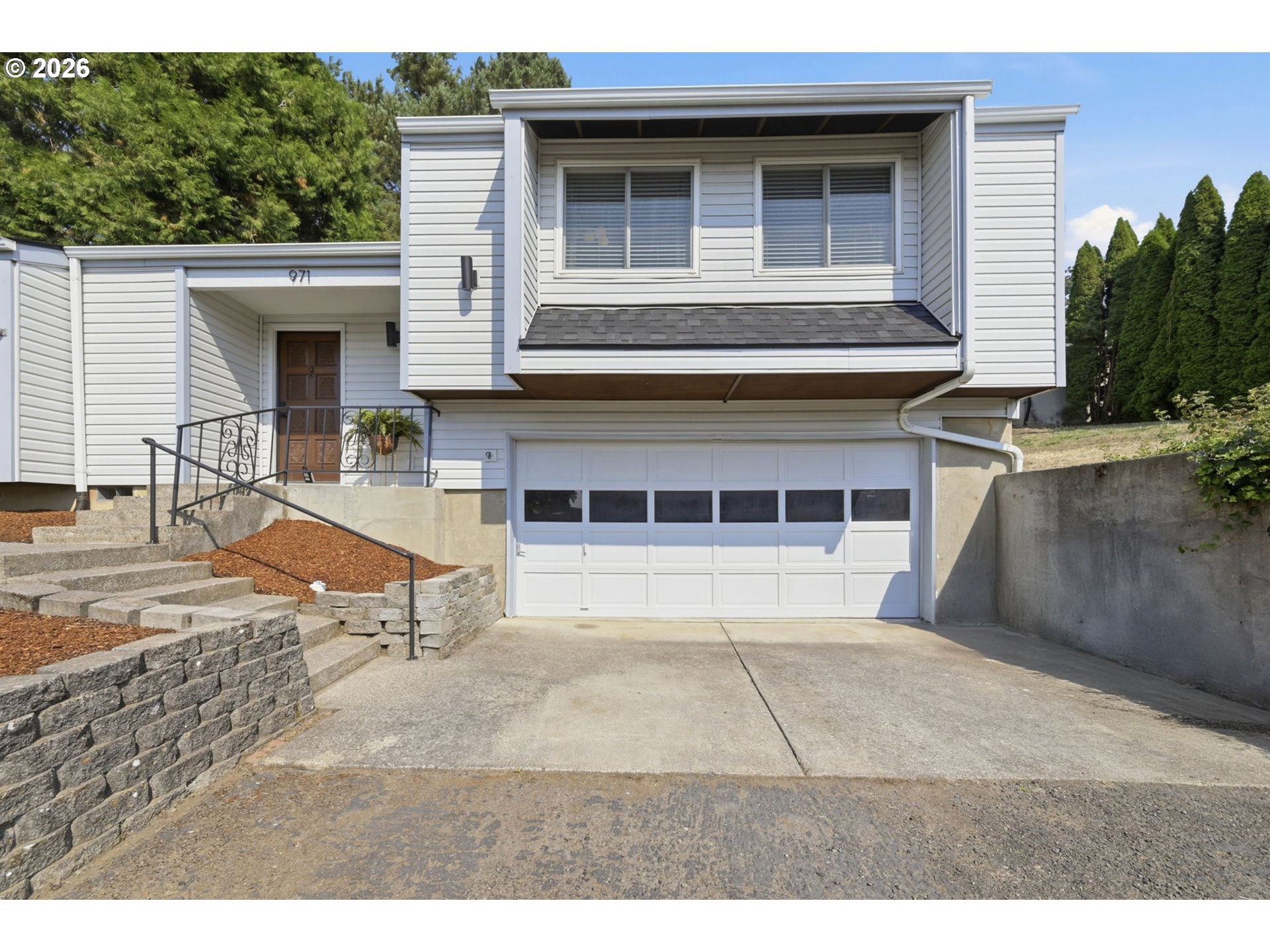 971 Prescott Ln, Springfield, OR 97477 — photo 2