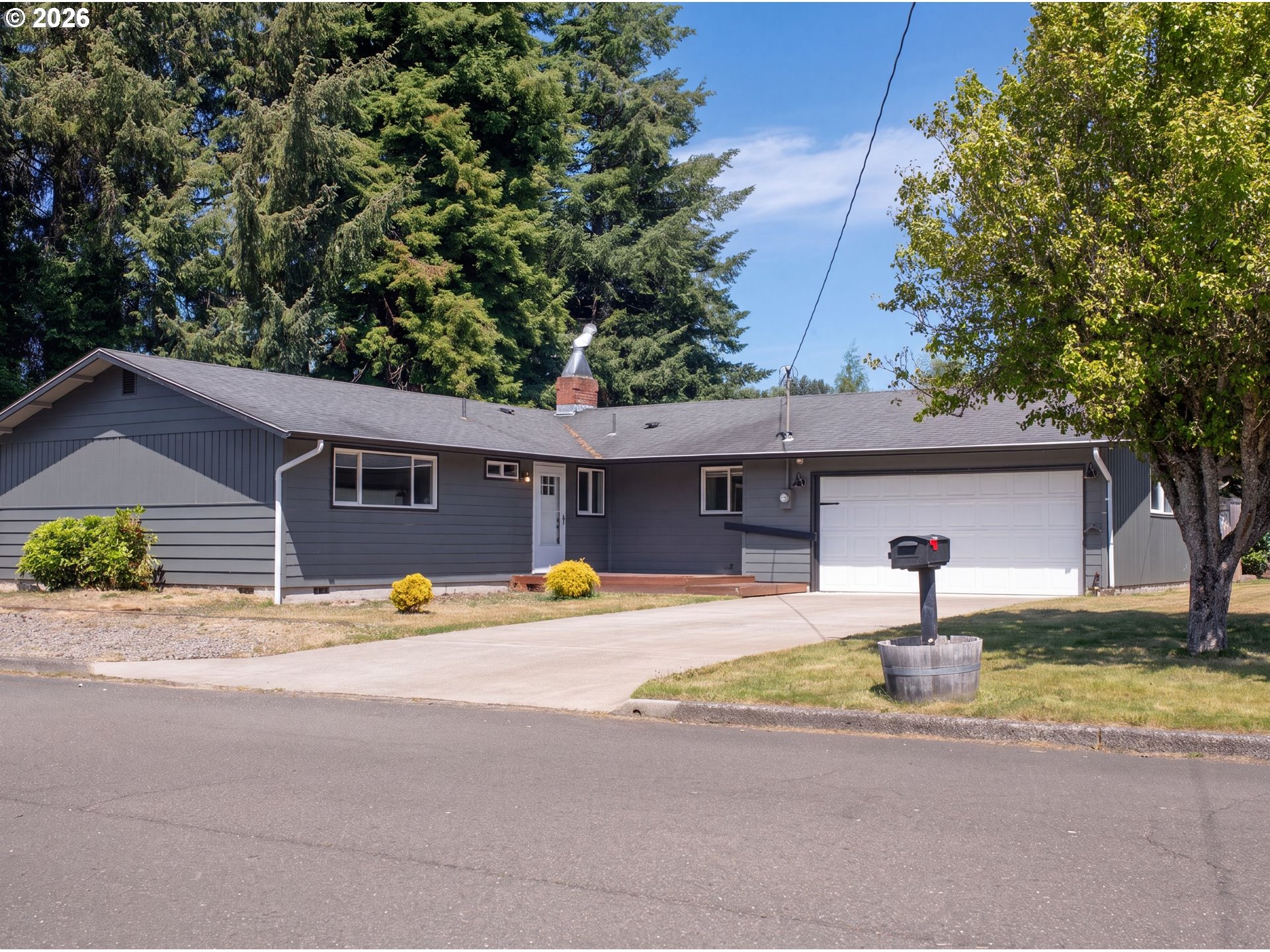 3010 Country Club Dr — photo