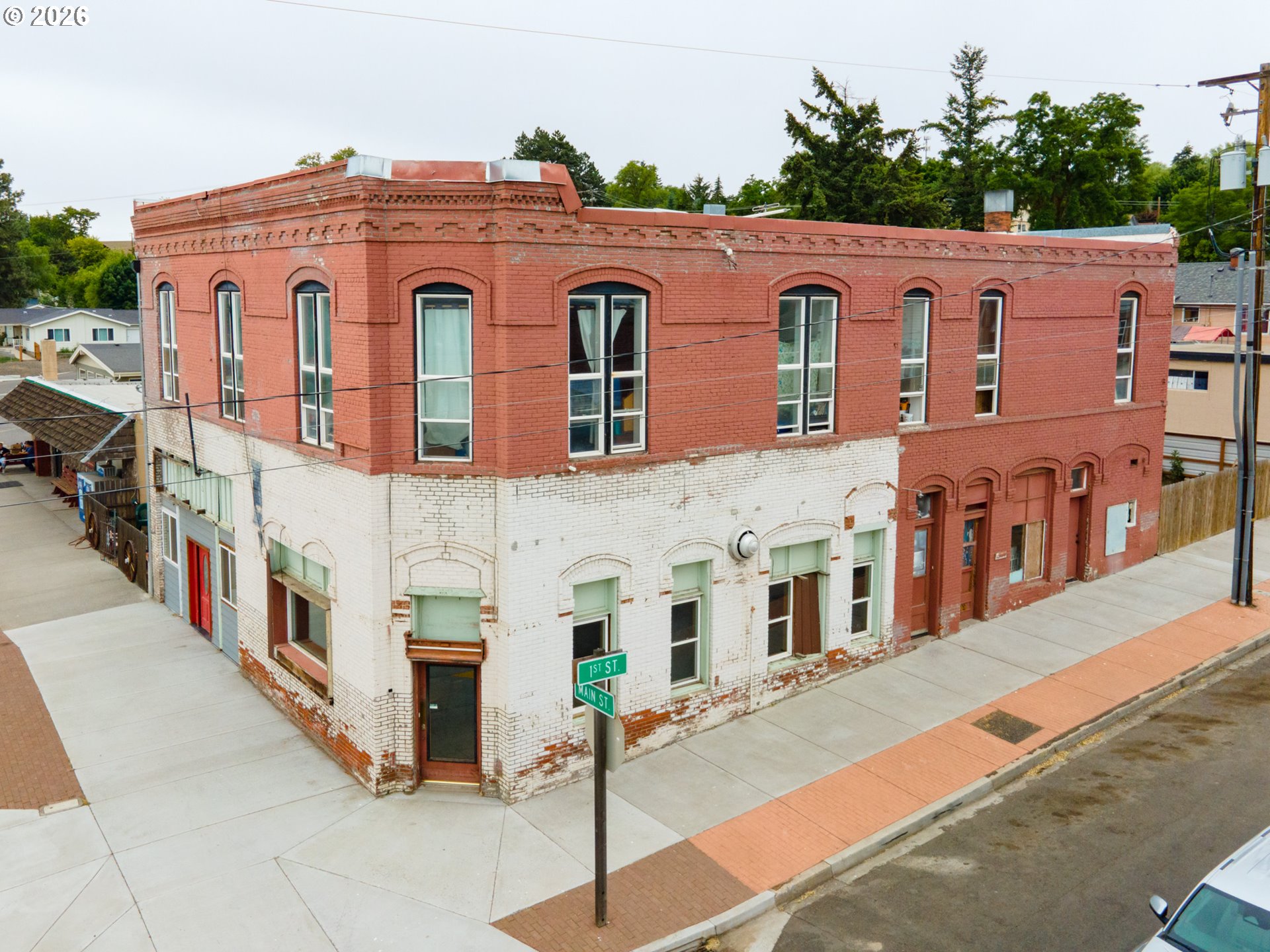 100 Main St — photo