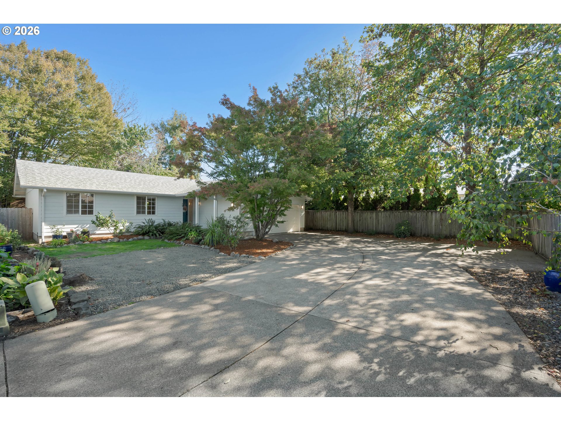 1315 Arcadia Dr — photo