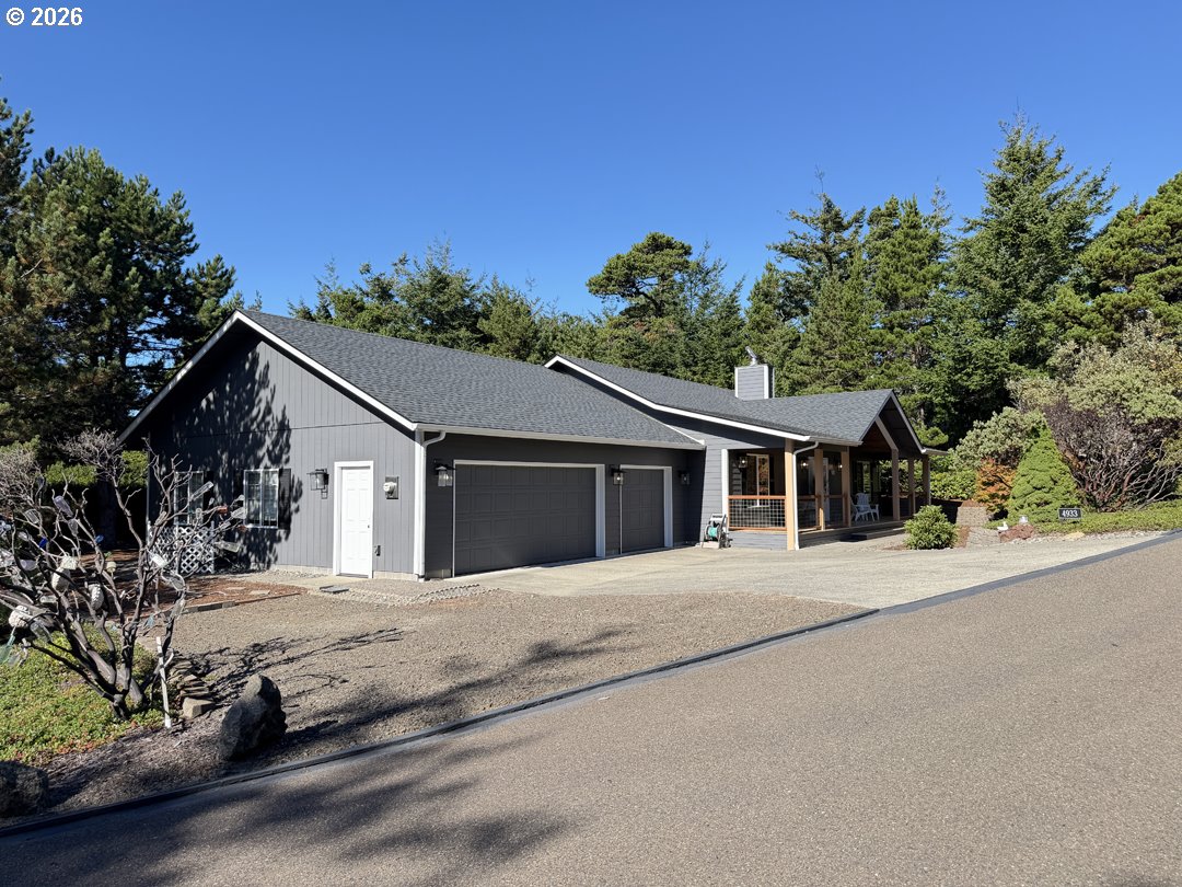 4933 Cloudcroft Ln, Florence, OR 97439 — photo 2