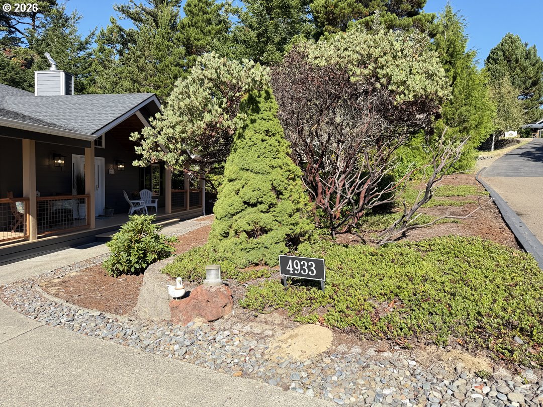 4933 Cloudcroft Ln, Florence, OR 97439 — photo 3