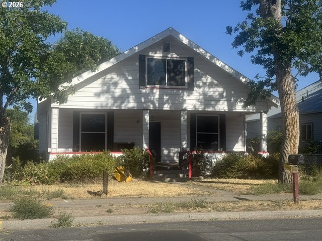 1890 Clark St — photo