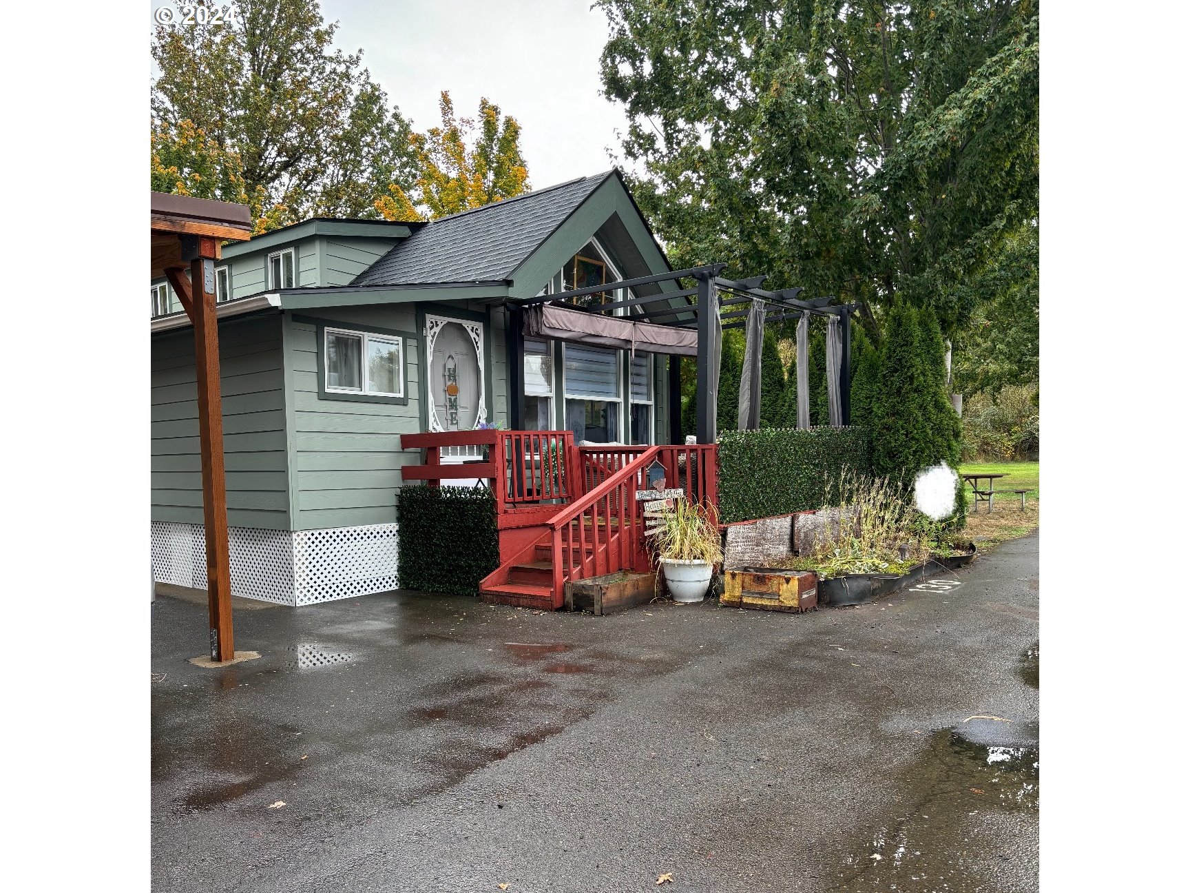 28800 Salmon River Hwy — photo