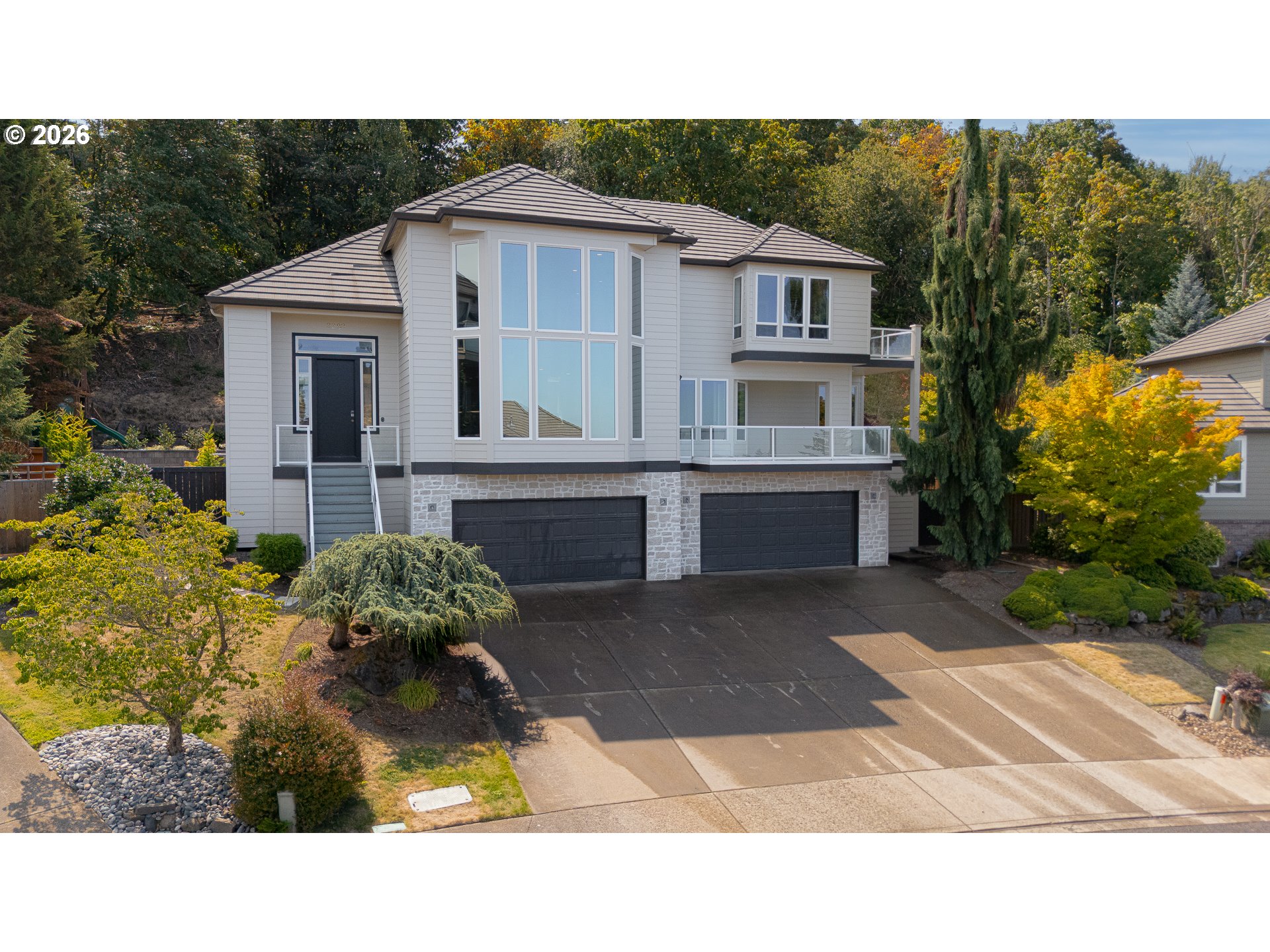 2222 NW Iris Ct — photo