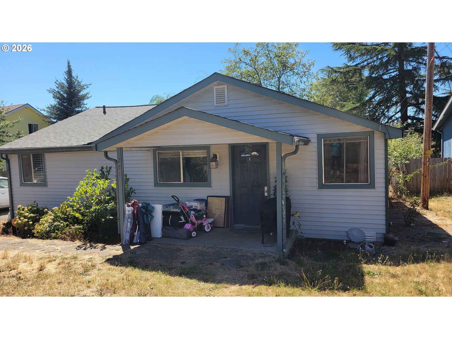 261 SE Darrell Ave — photo