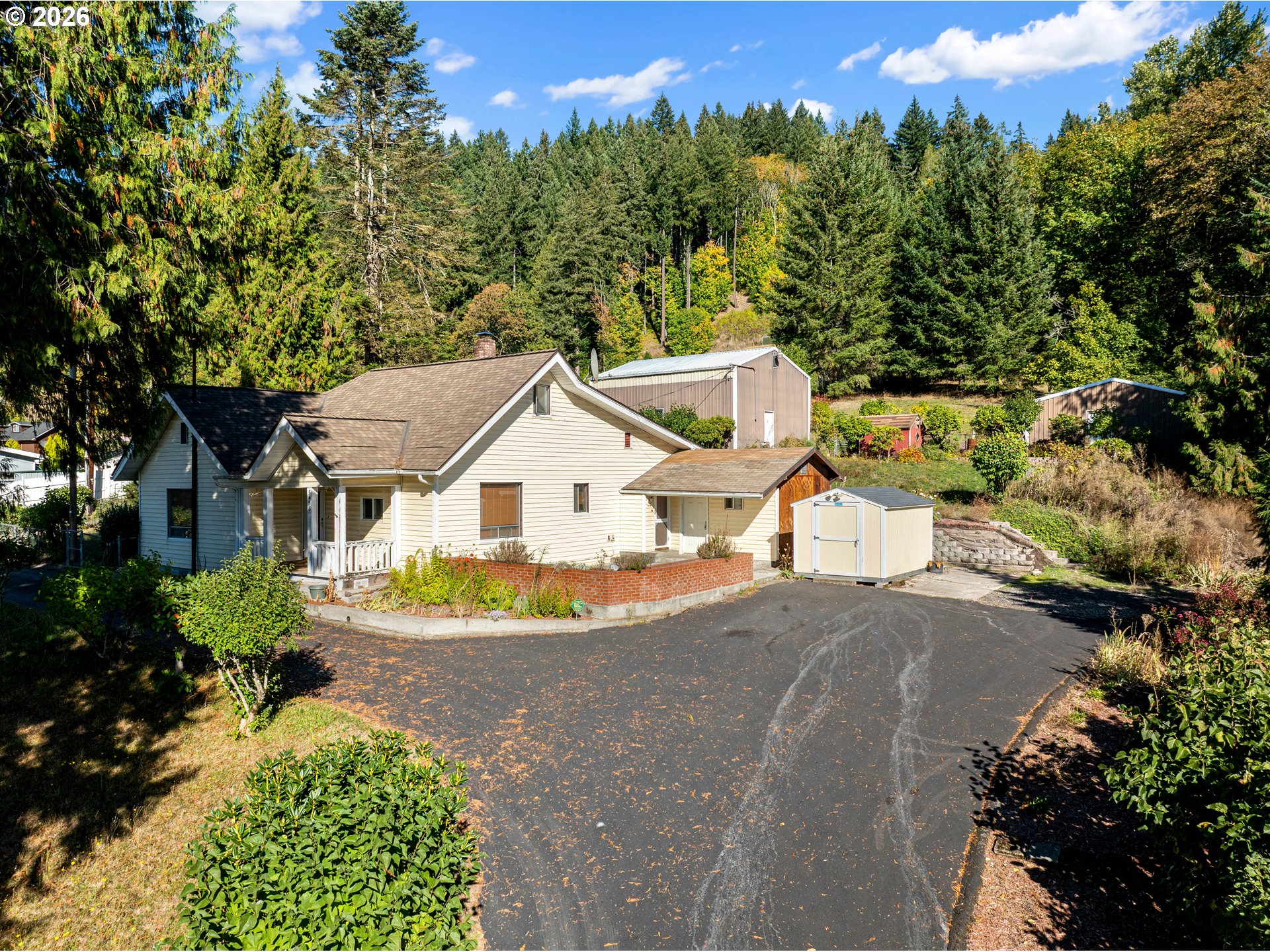 5458 Meeker Dr — photo