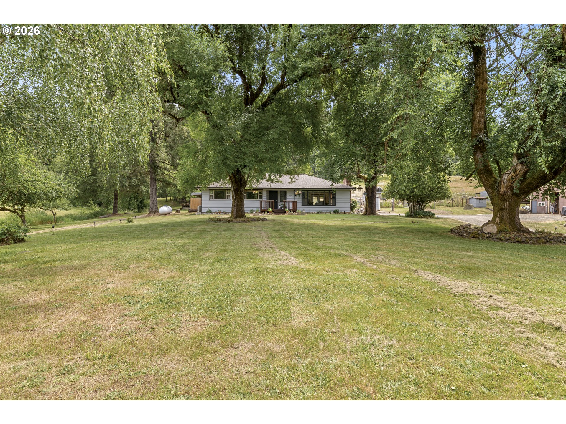 9273 SW Gopher Valley Rd — photo