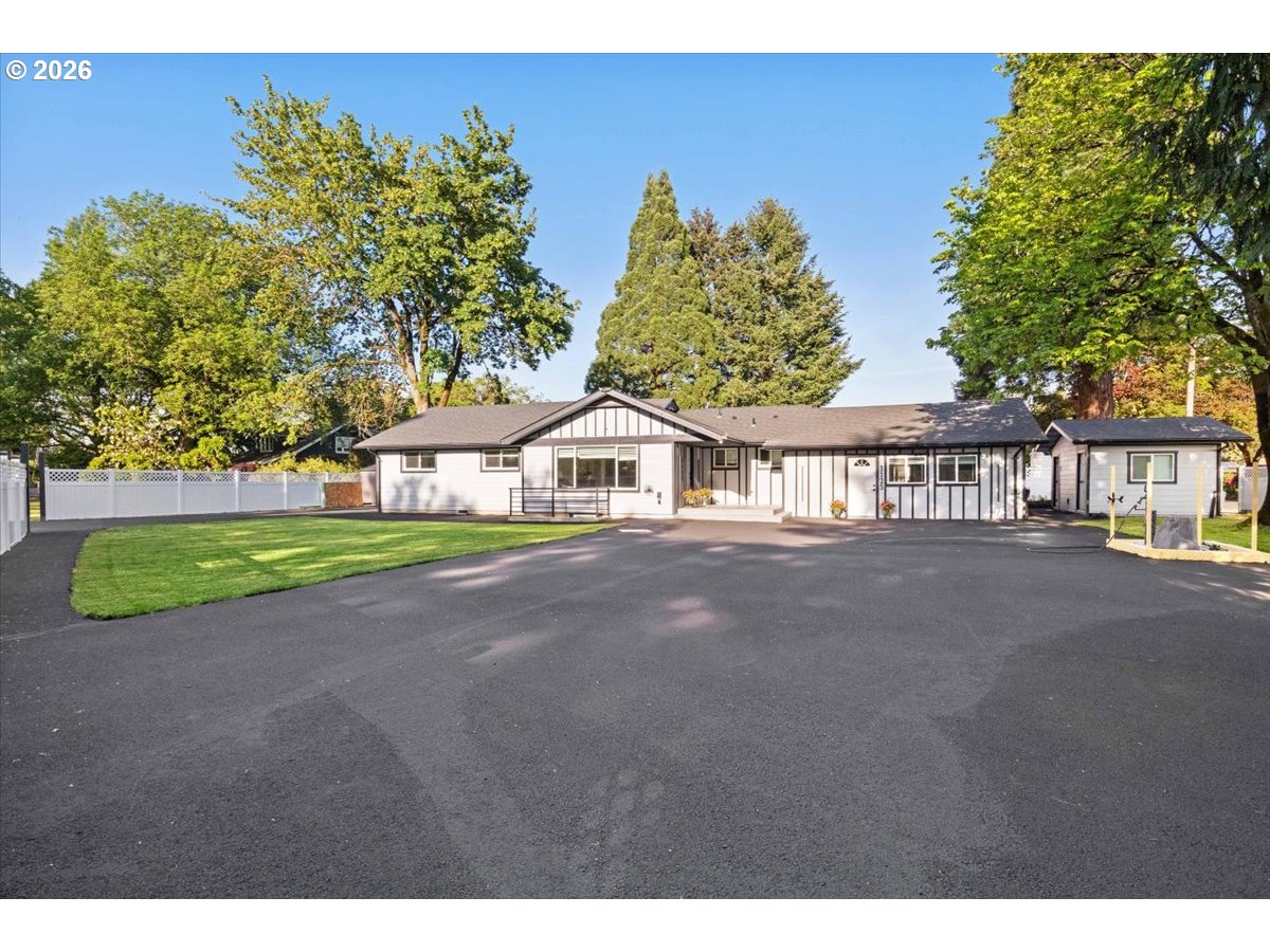 1123 Jays Dr — photo